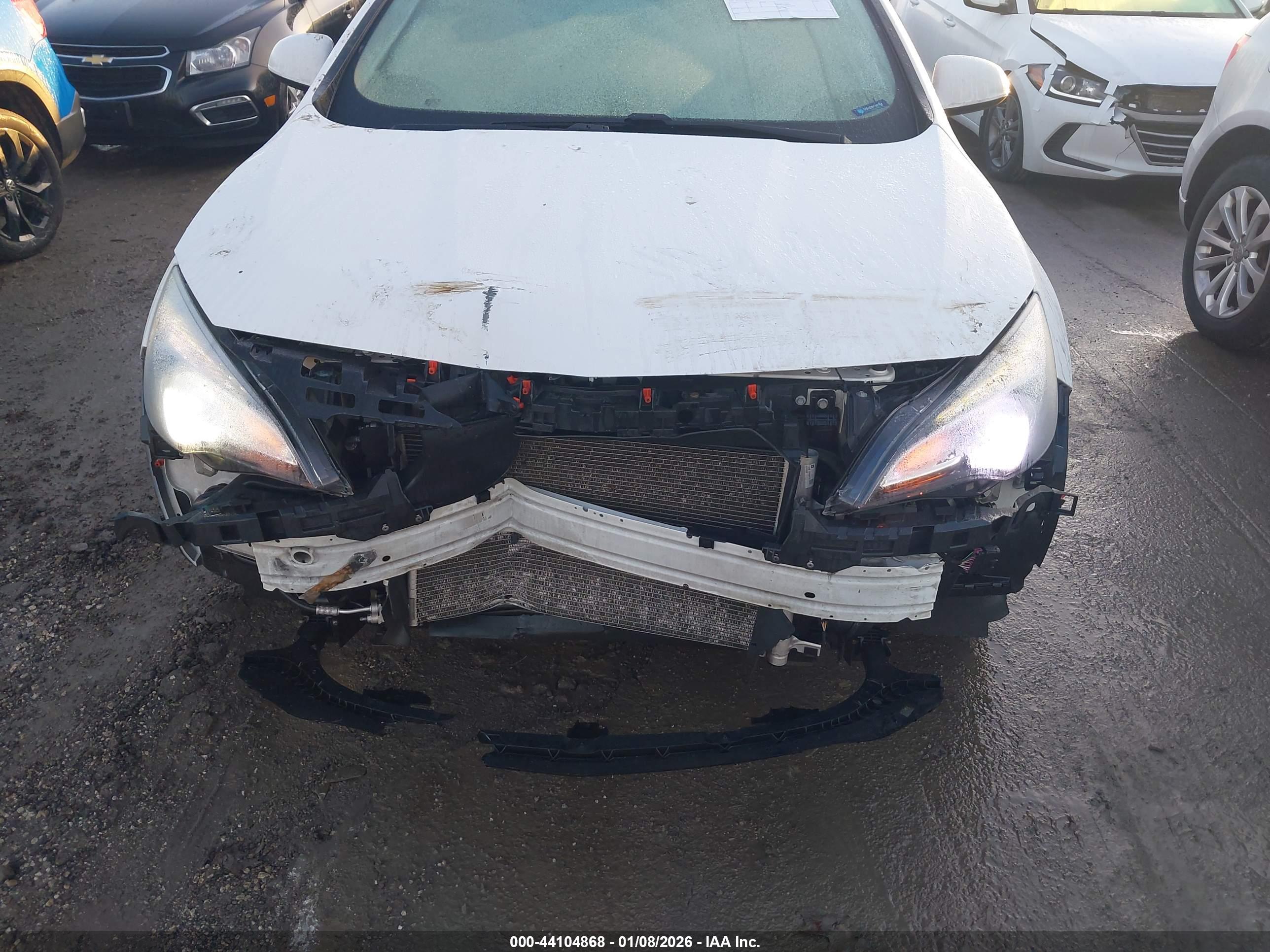 BUICK CASCADA image 6