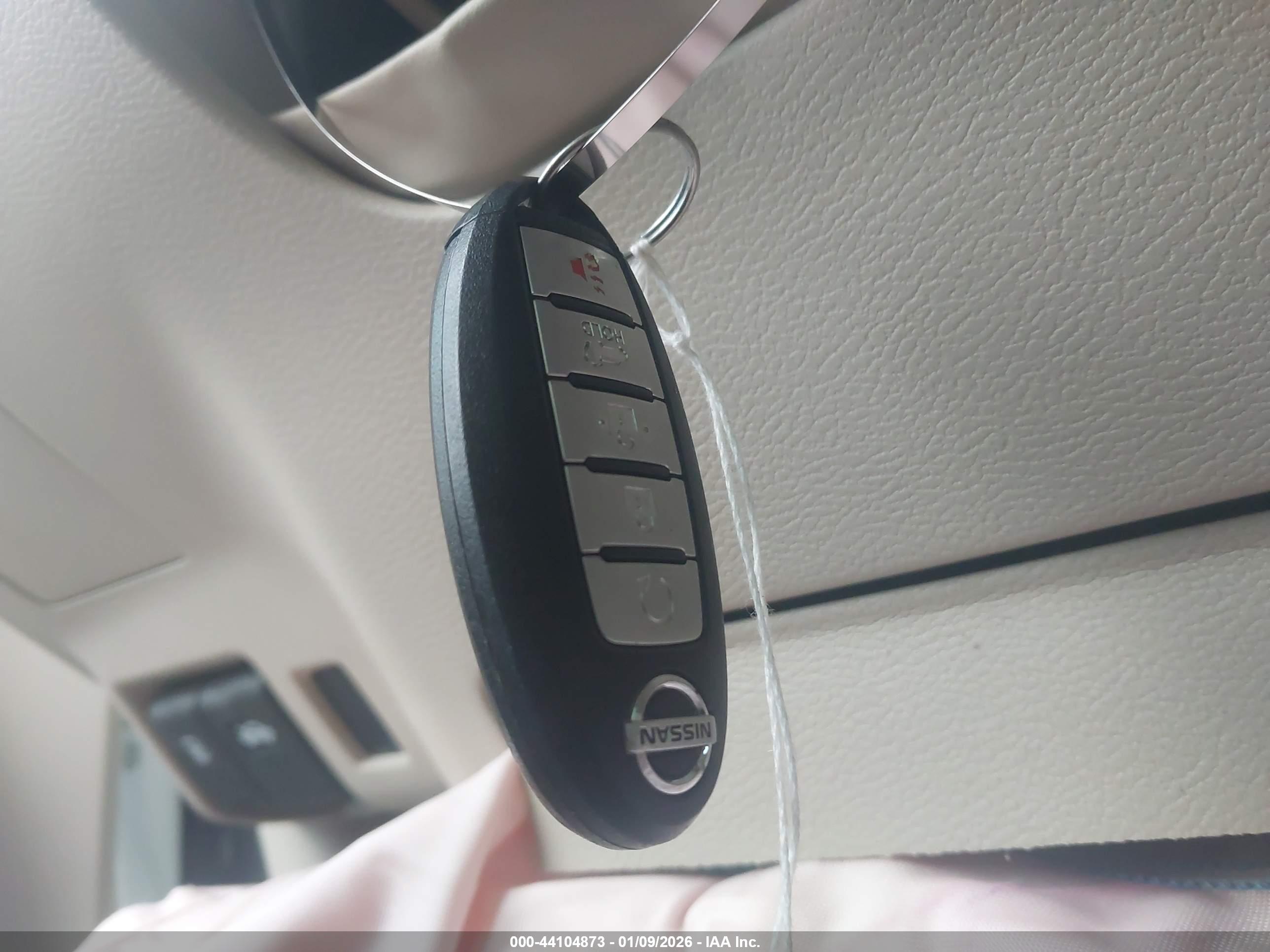 NISSAN MURANO image 11