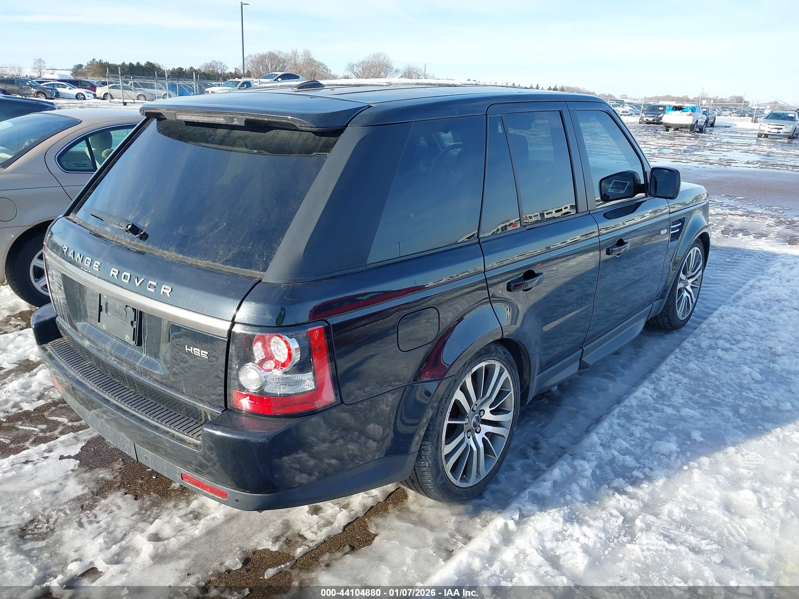 LAND ROVER image 4