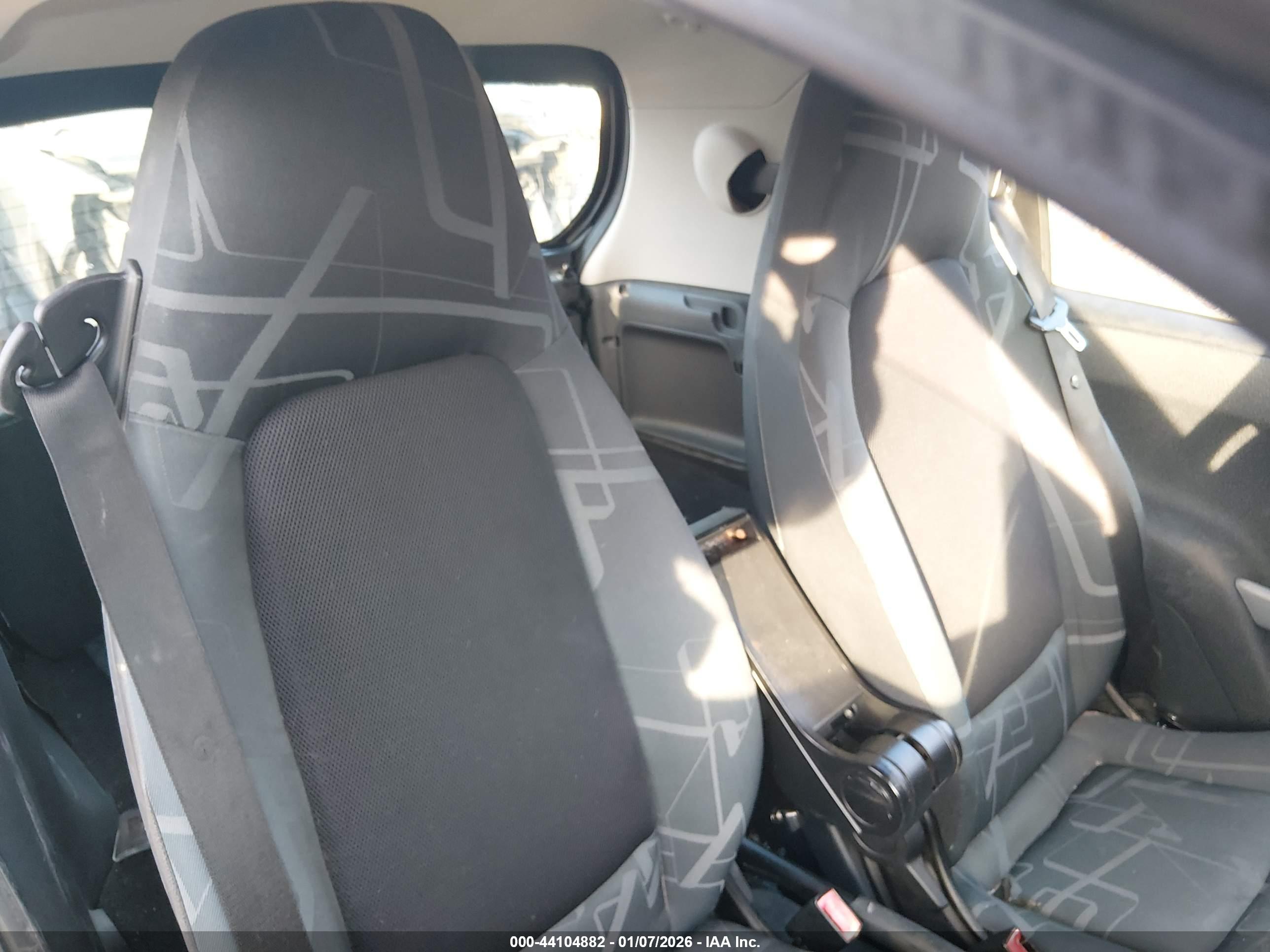 SMART FORTWO image 8