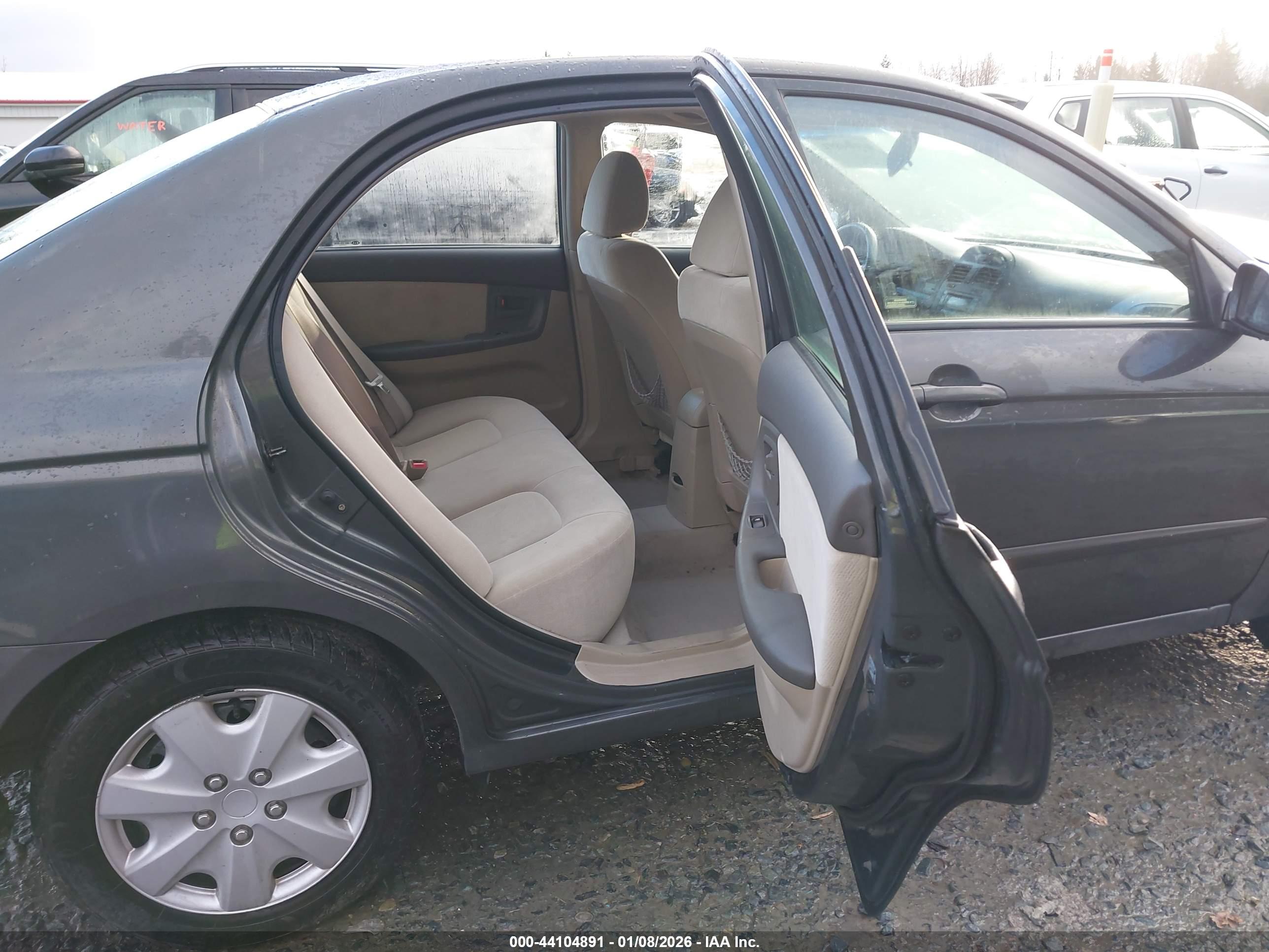 KIA SPECTRA image 8
