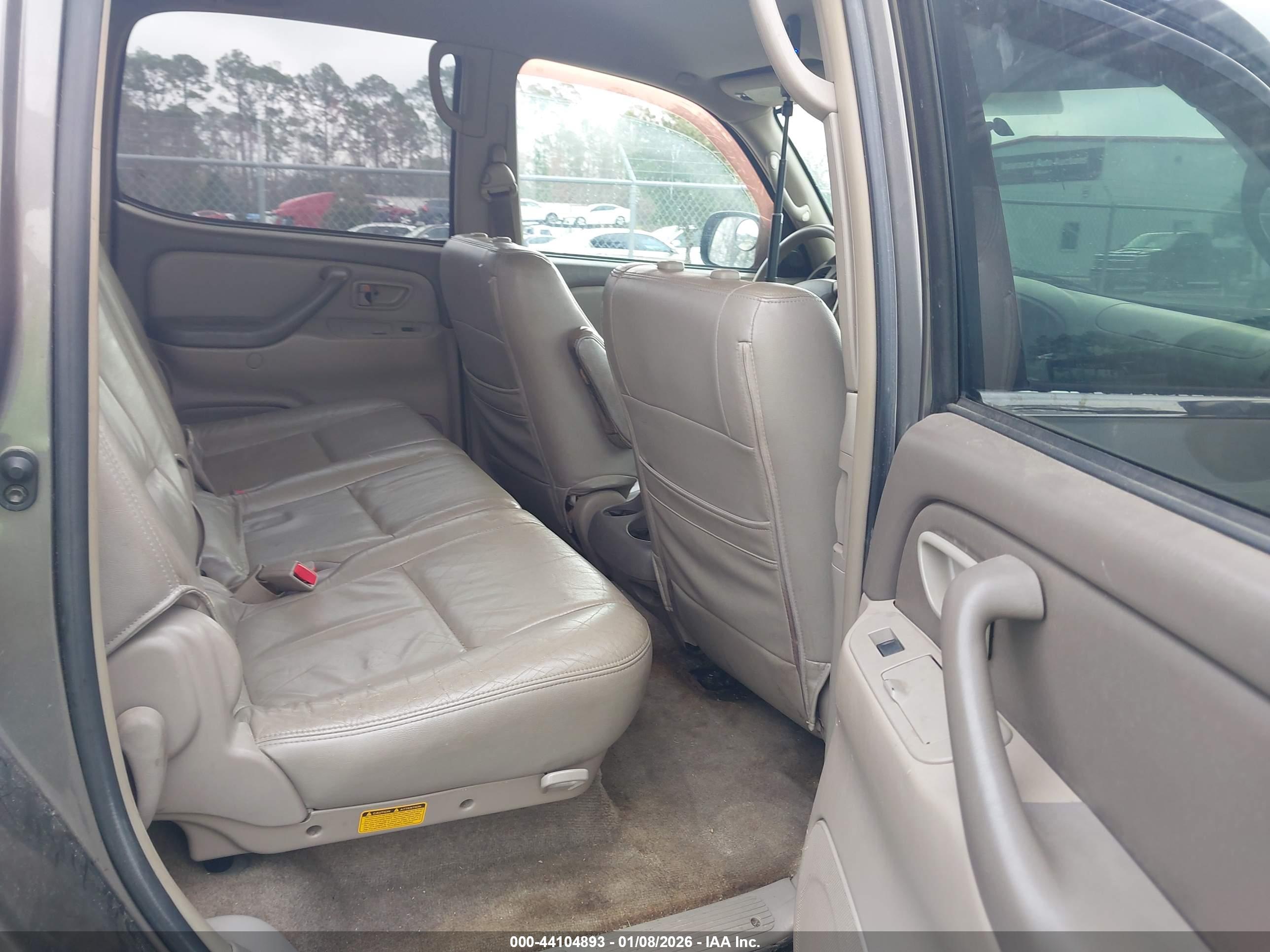 TOYOTA TUNDRA image 8