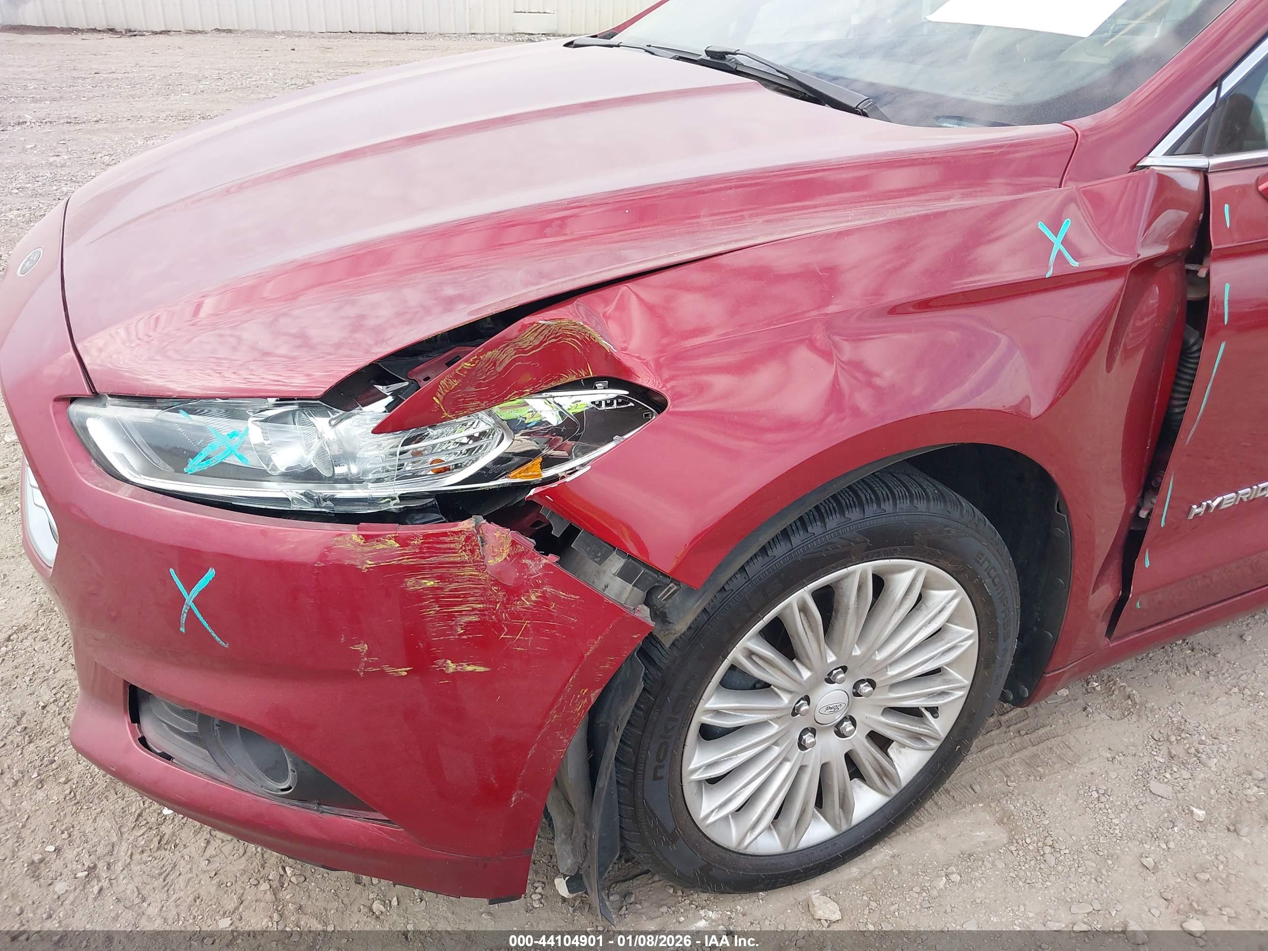 FORD FUSION image 6