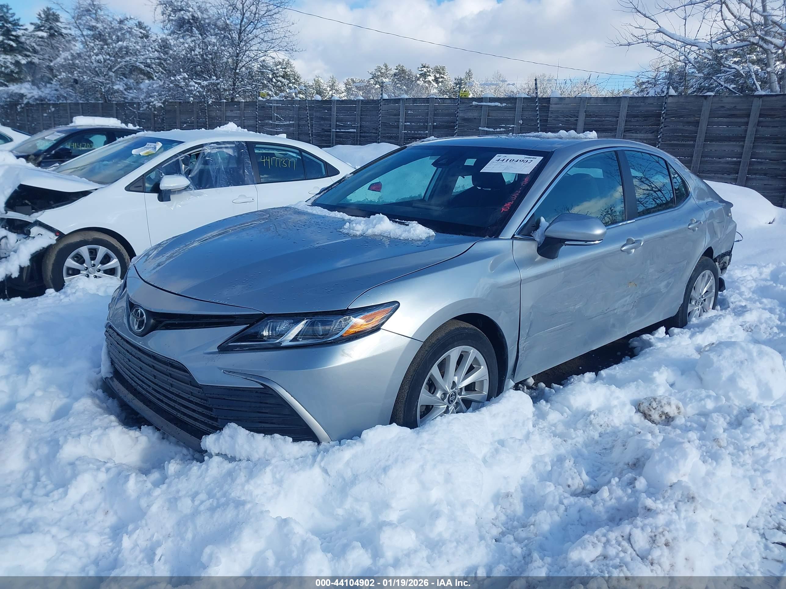 TOYOTA CAMRY image 2