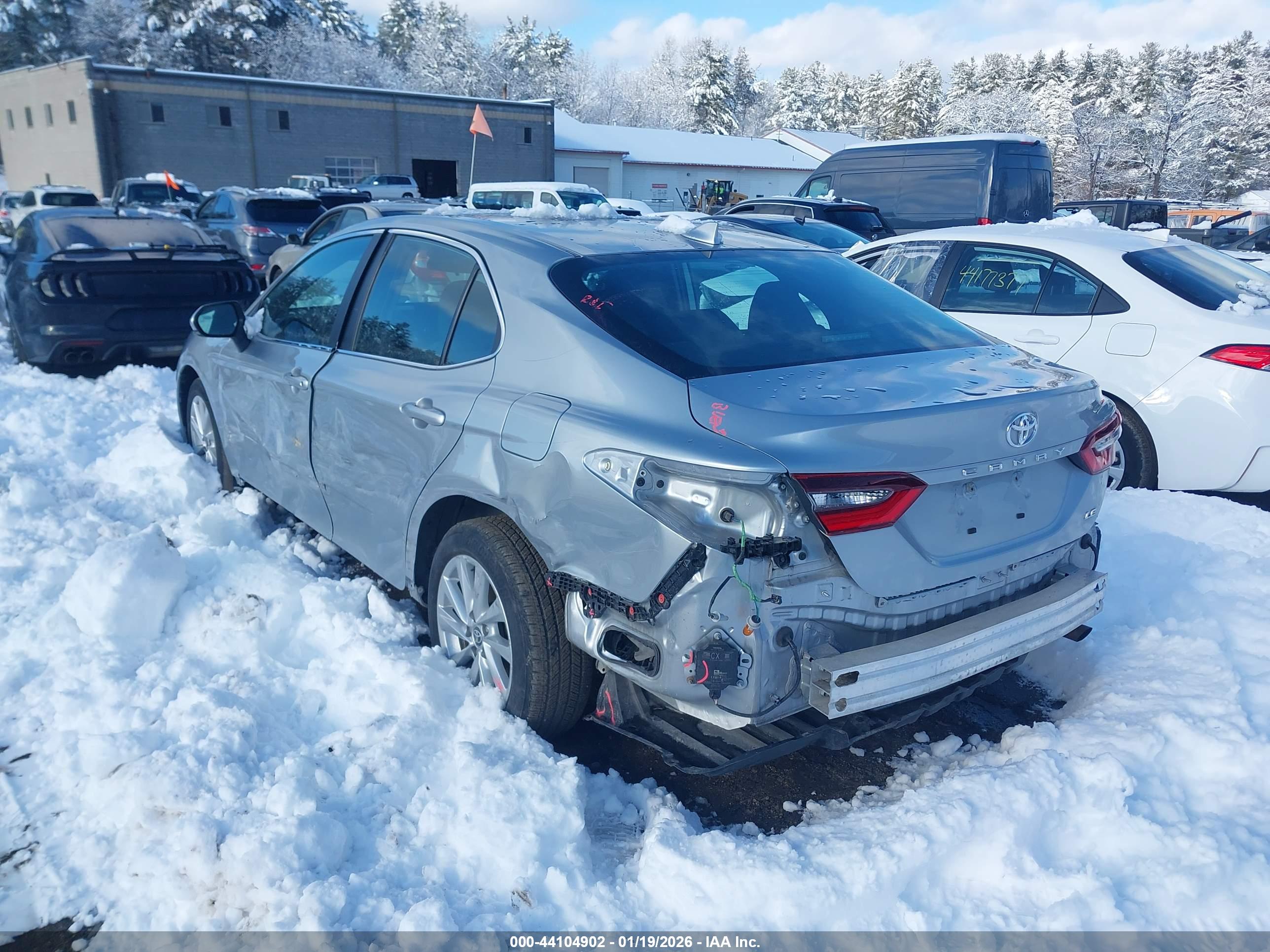 TOYOTA CAMRY image 6