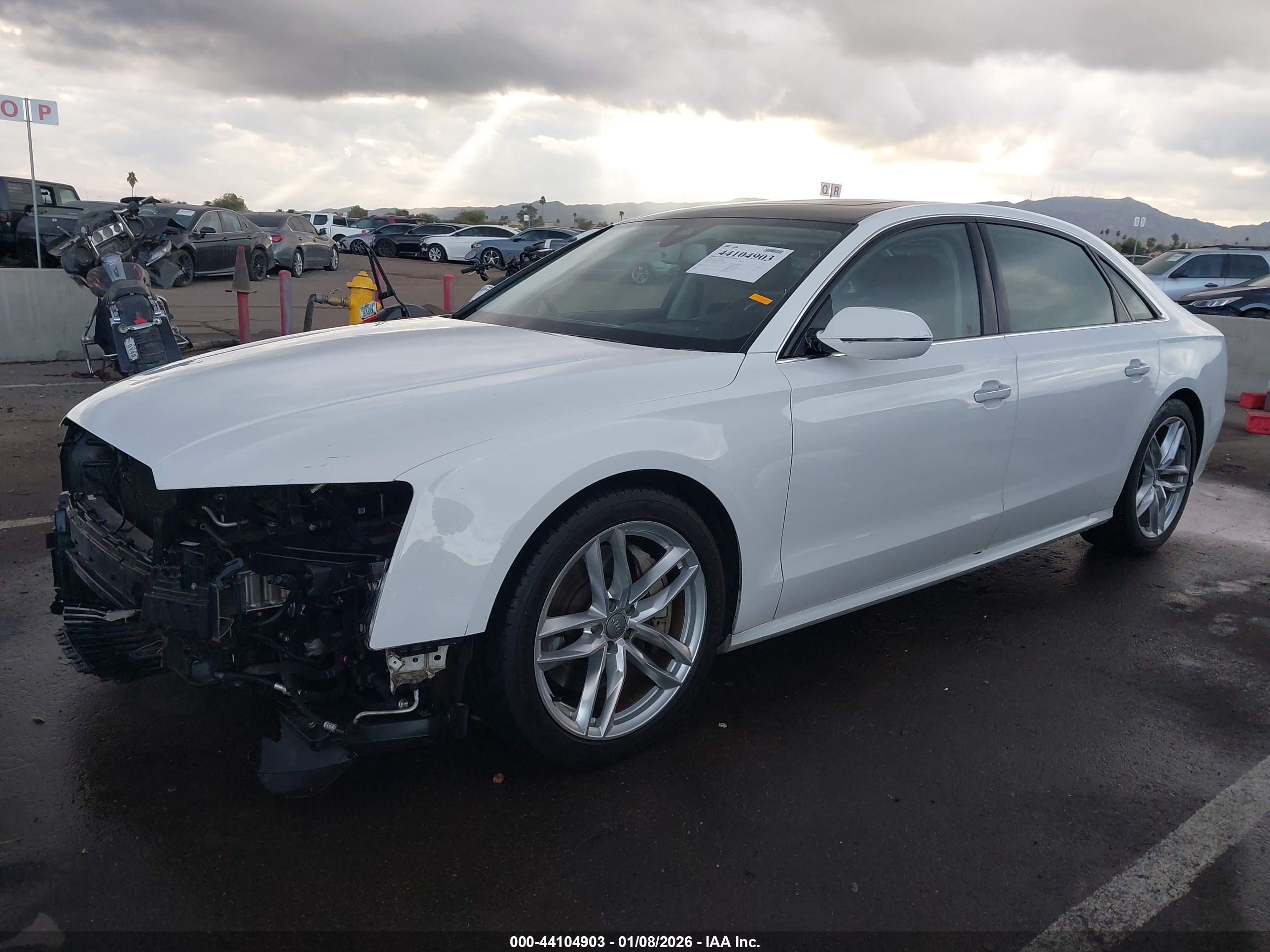AUDI A8 image 2