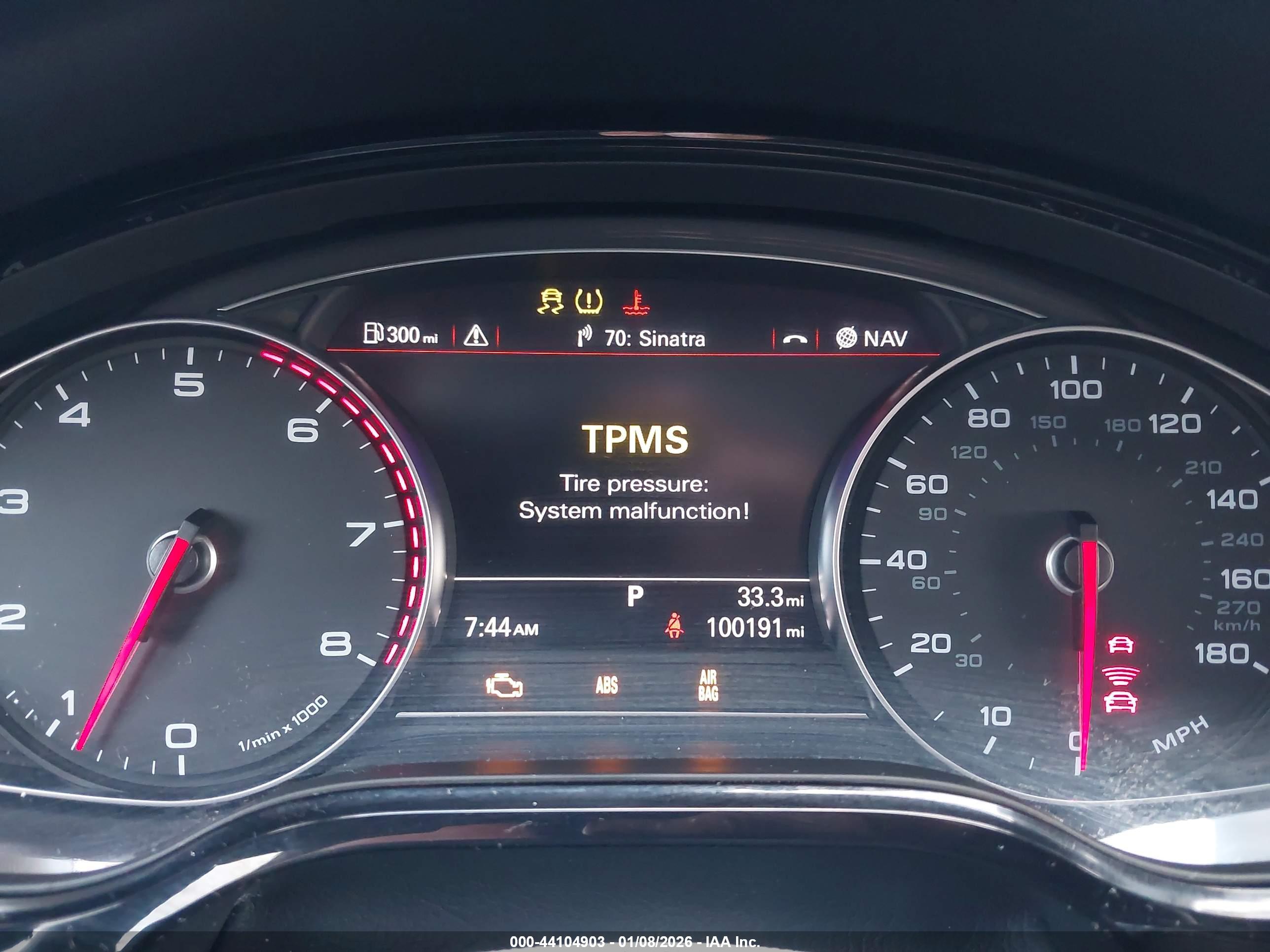 AUDI A8 image 7