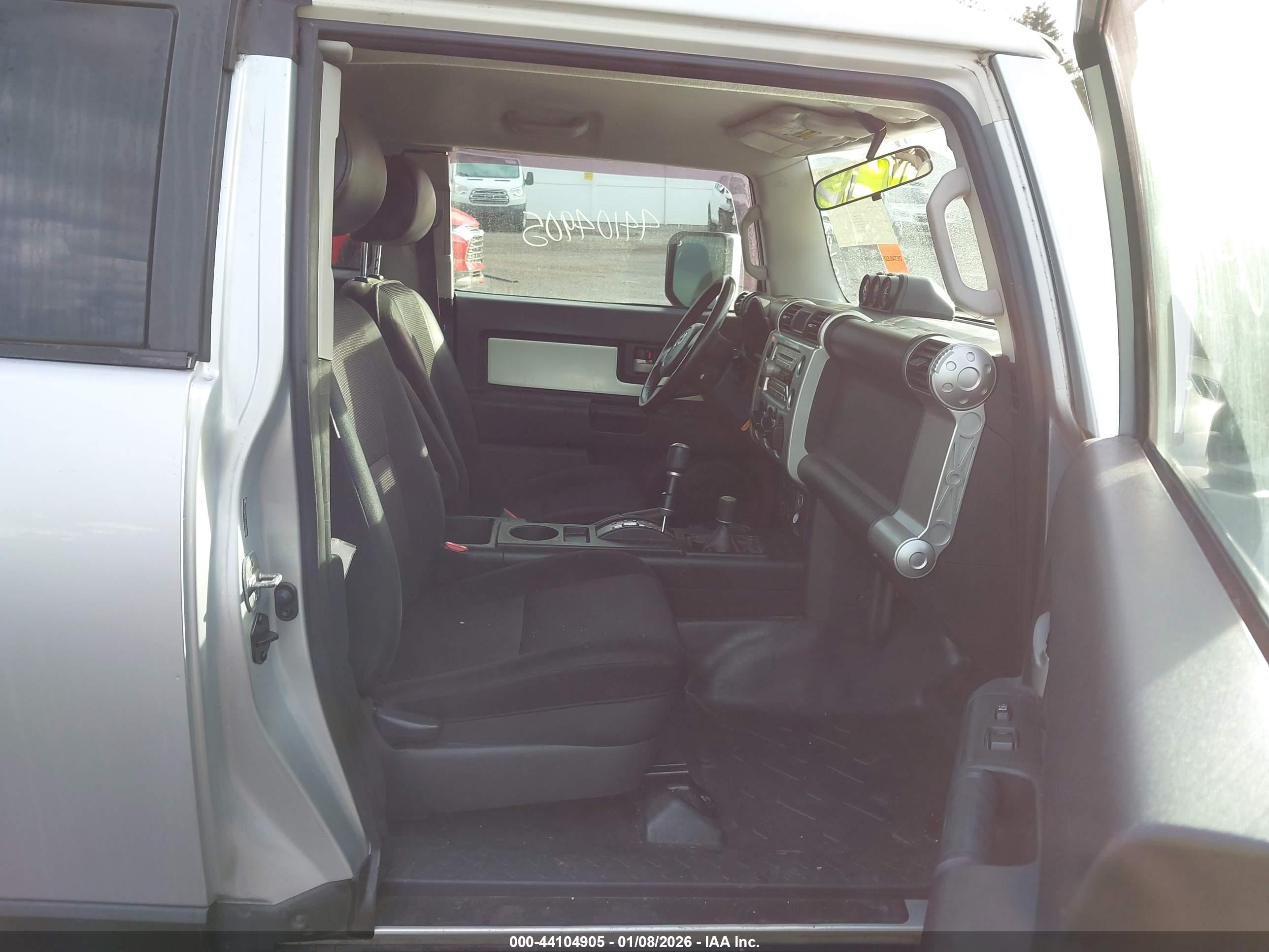 TOYOTA FJ image 5