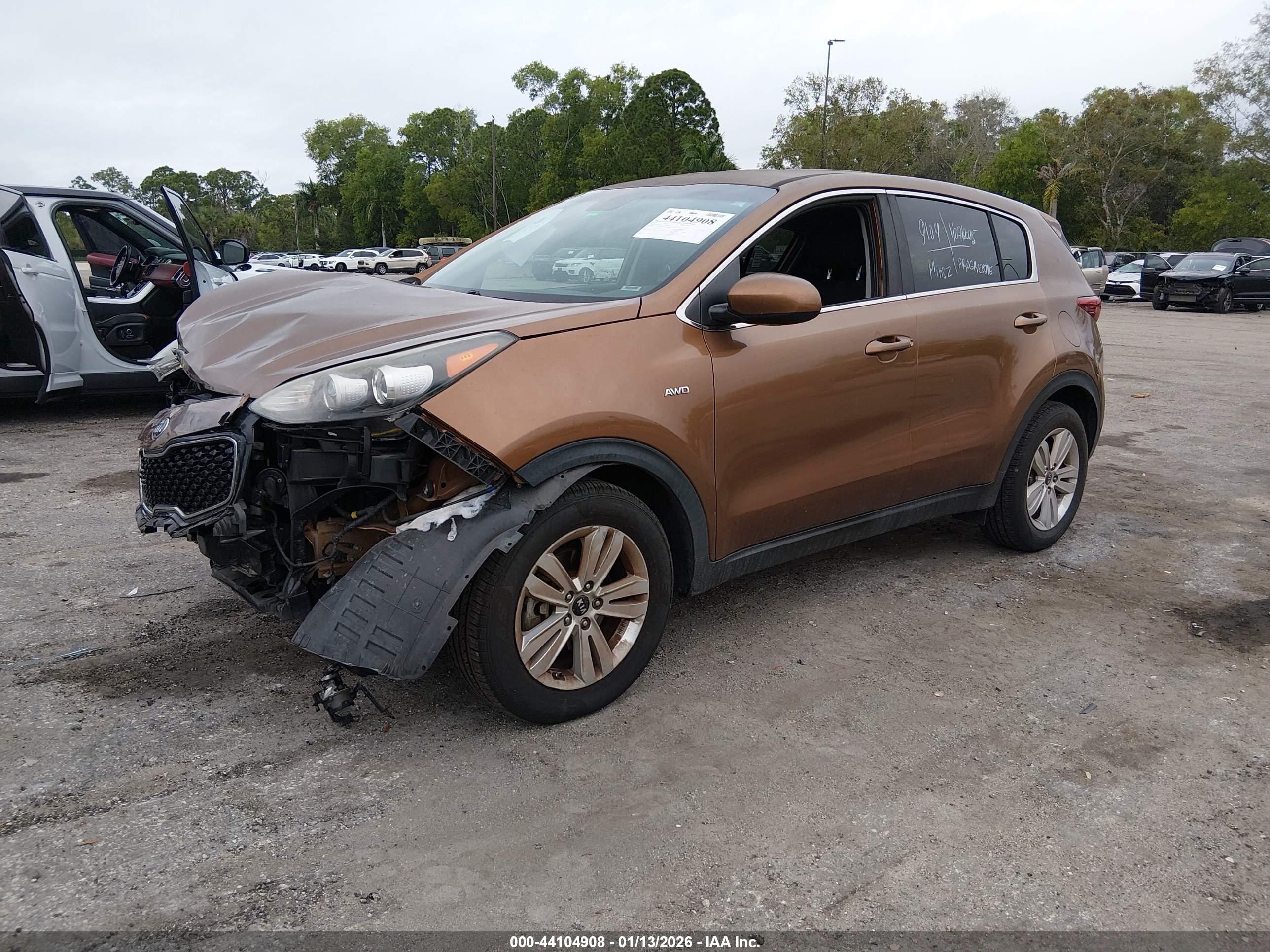 KIA SPORTAGE image 2