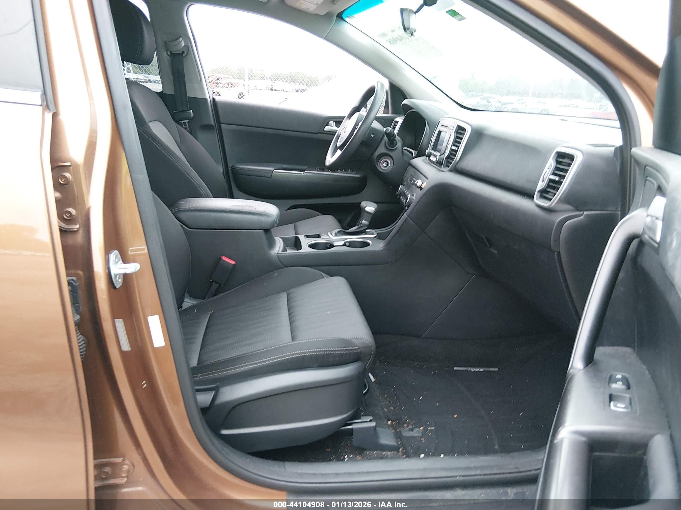 KIA SPORTAGE image 5