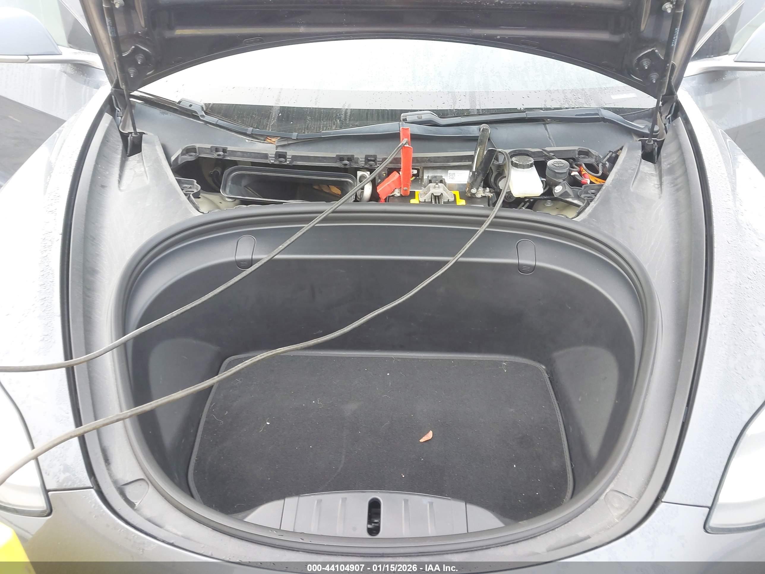 TESLA MODEL image 10