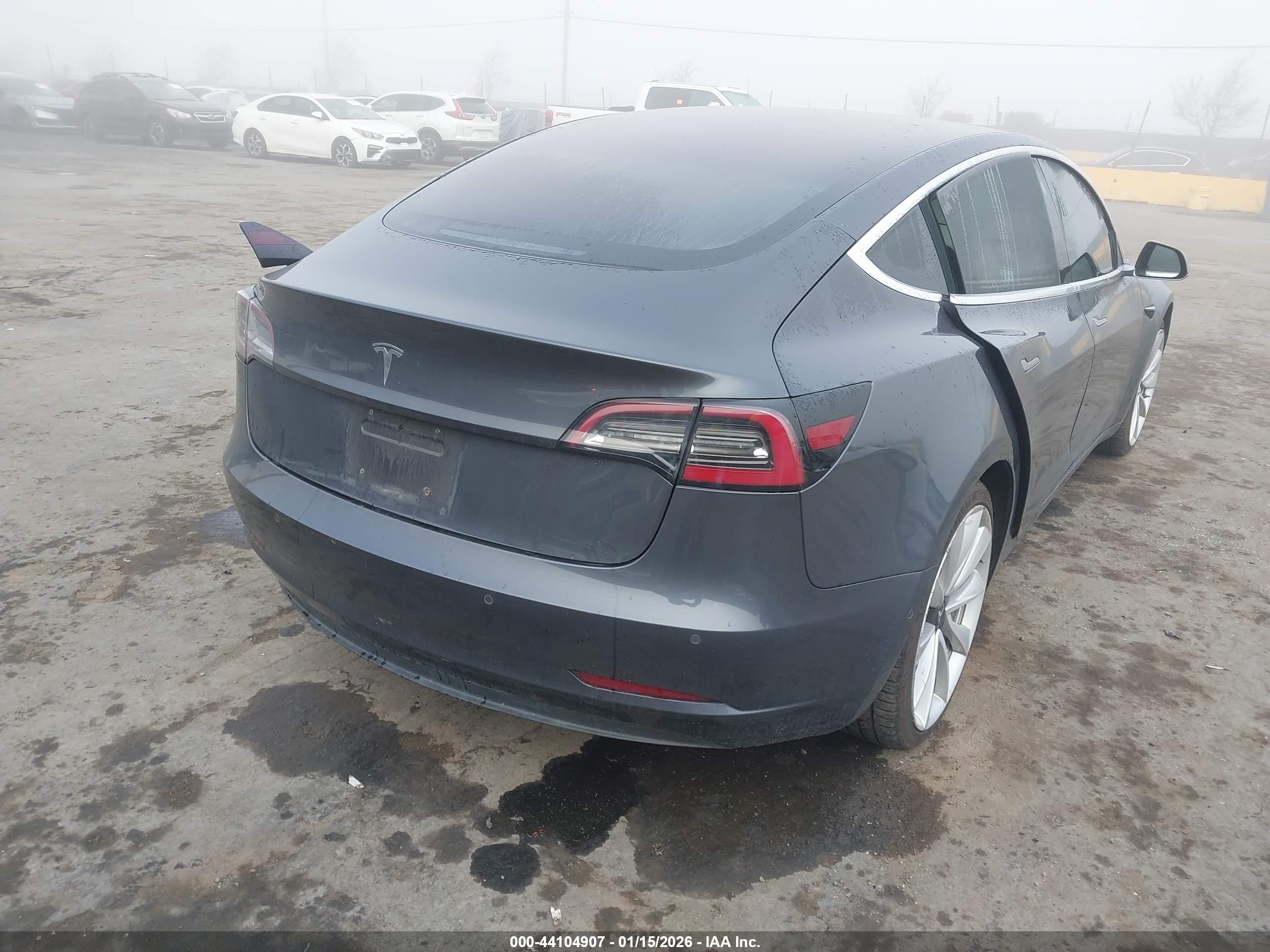 TESLA MODEL image 4