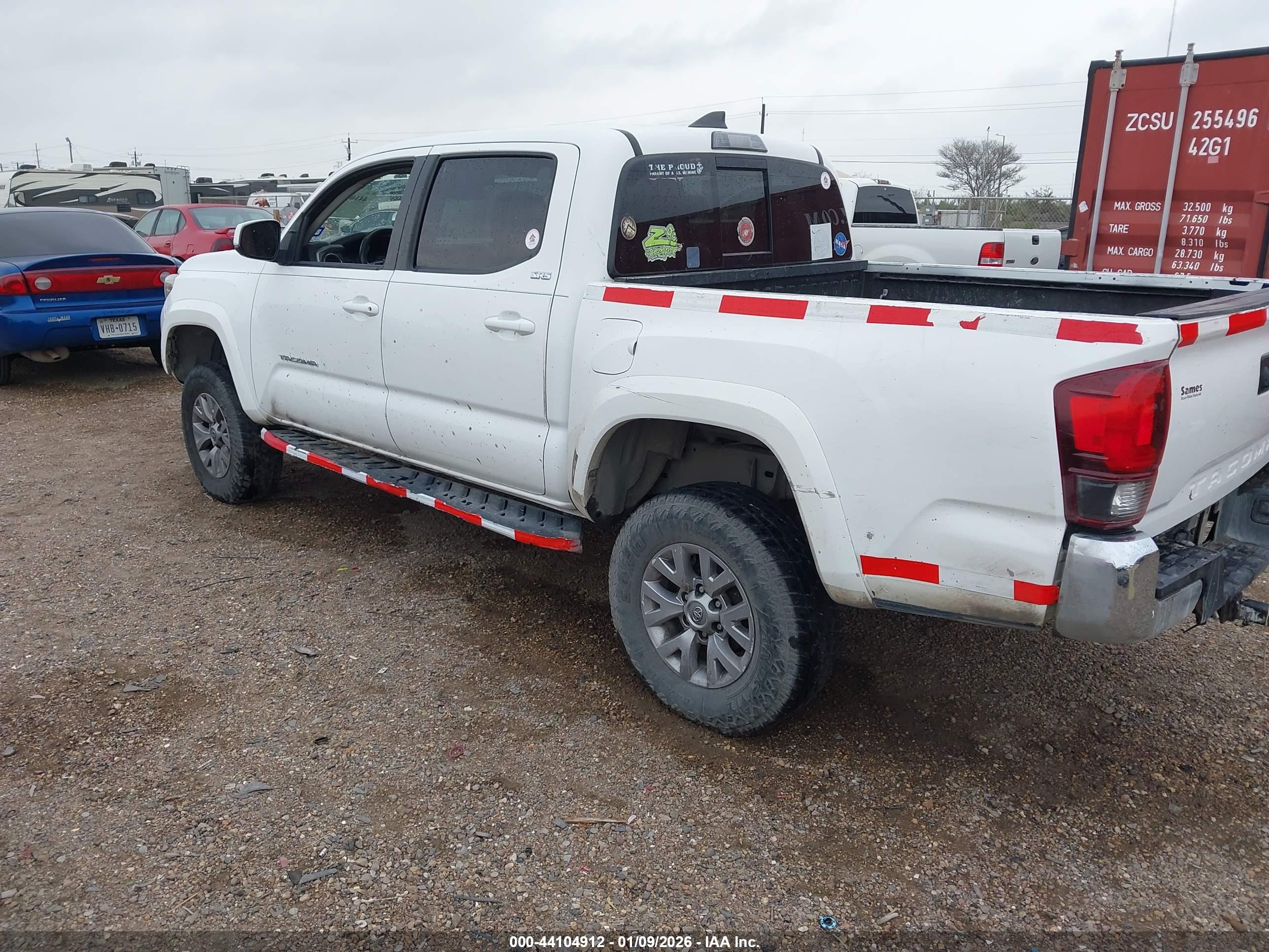 TOYOTA TACOMA image 3