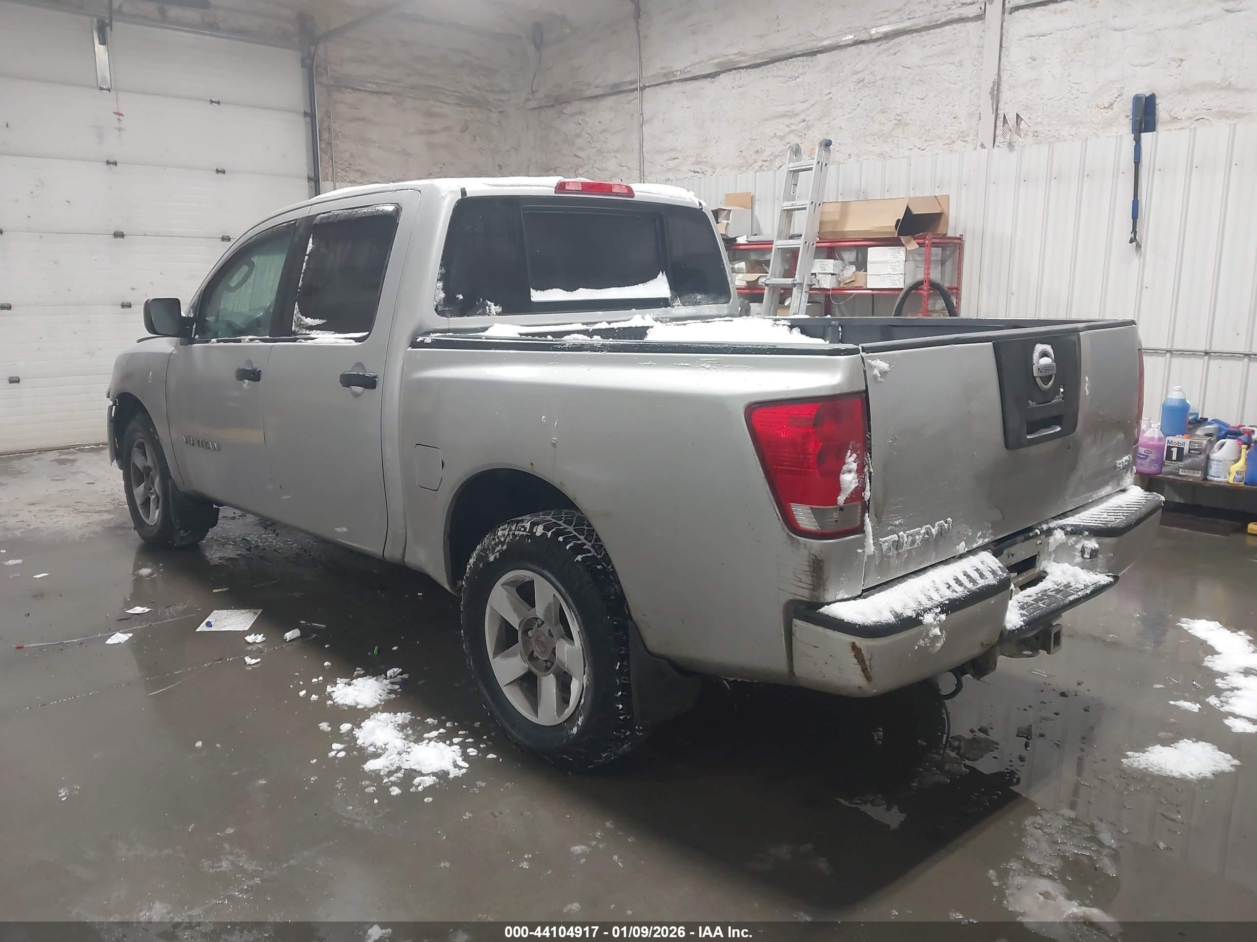 NISSAN TITAN image 3