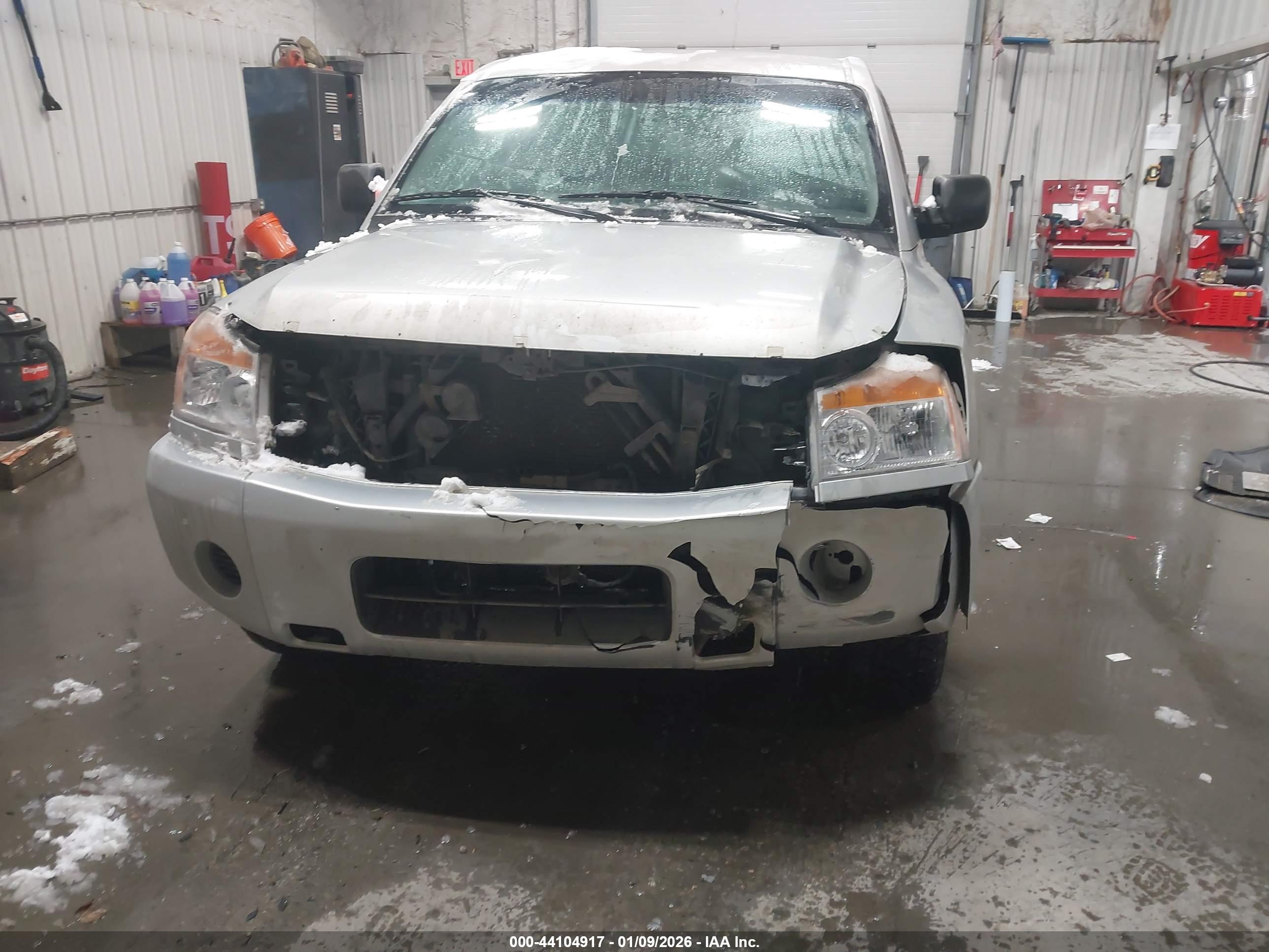 NISSAN TITAN image 6