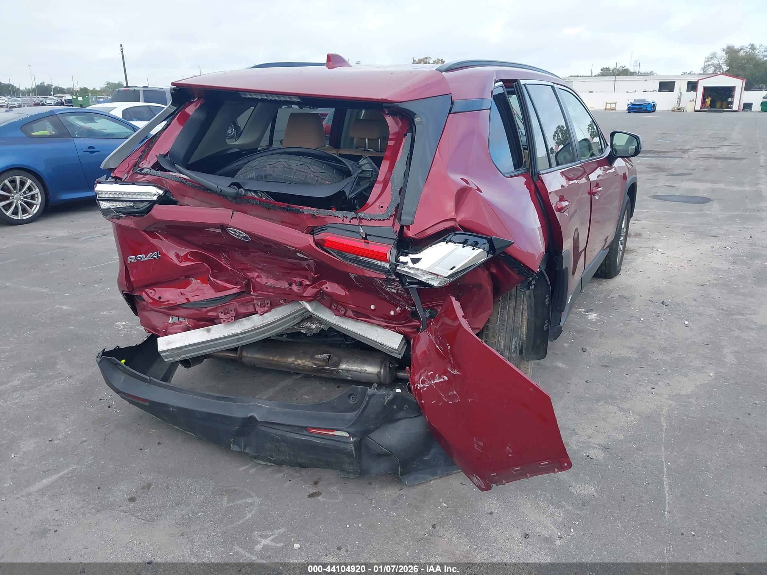 TOYOTA RAV4 image 6