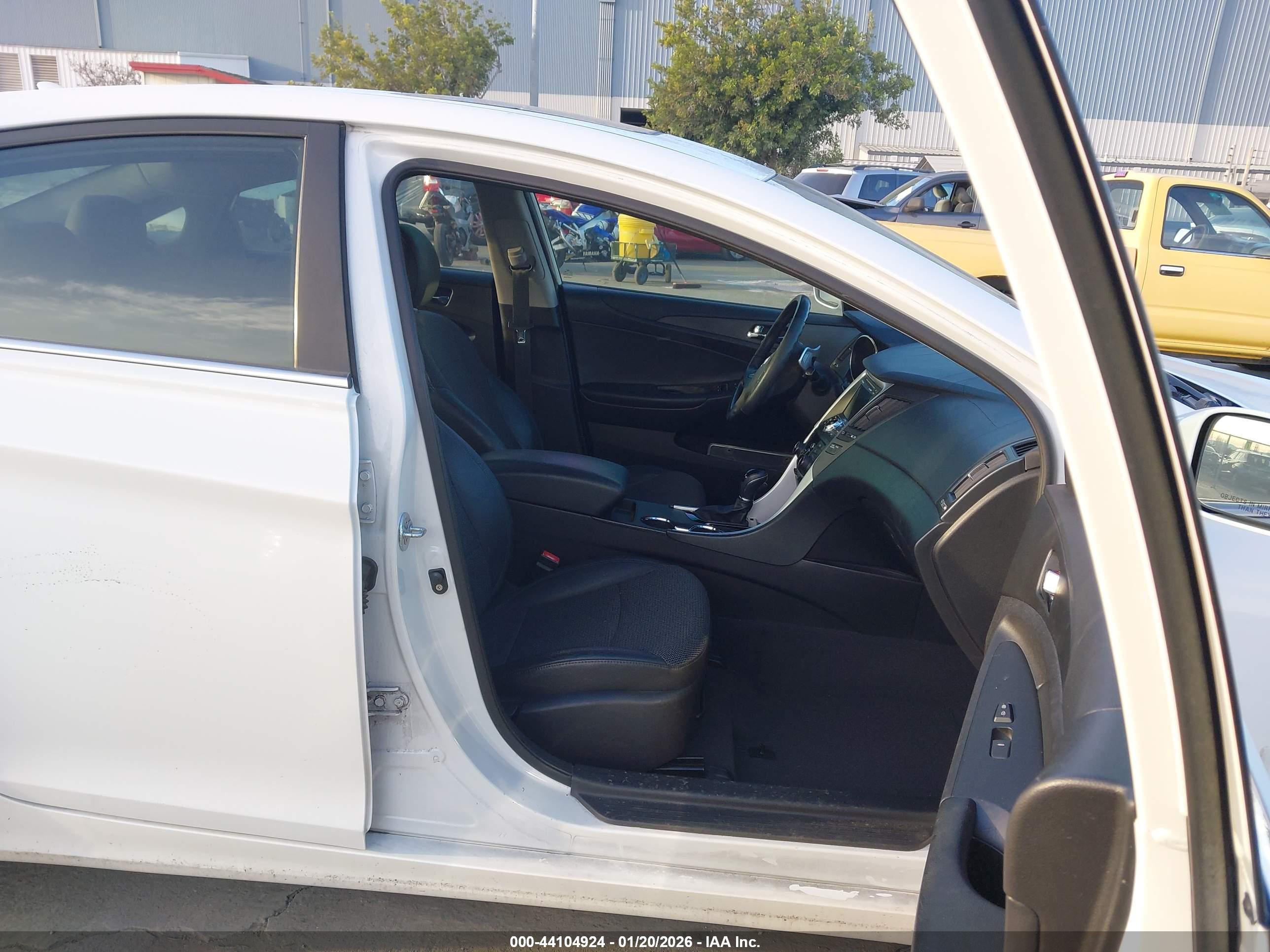 HYUNDAI SONATA image 5
