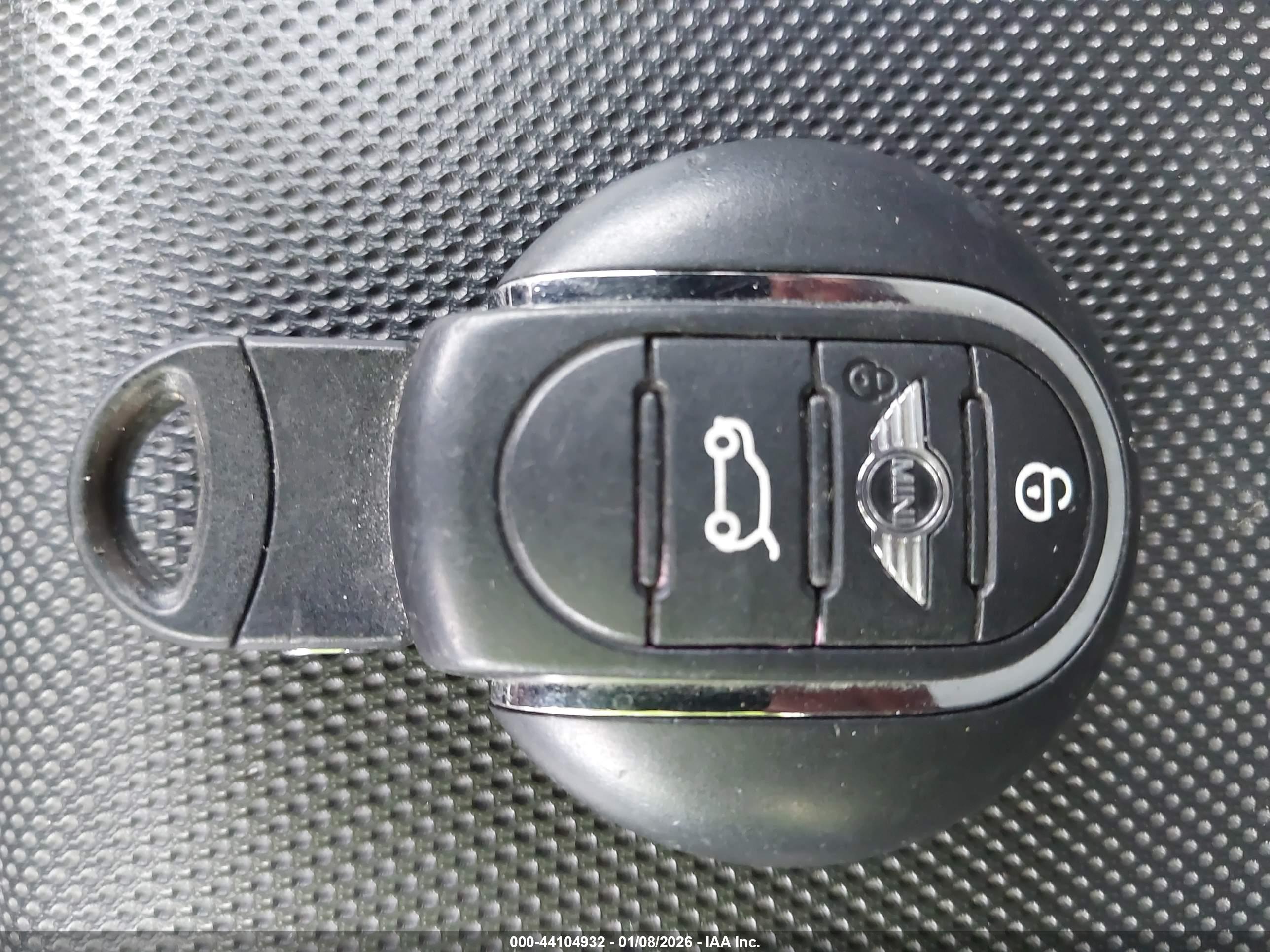 MINI COUNTRYMAN image 11