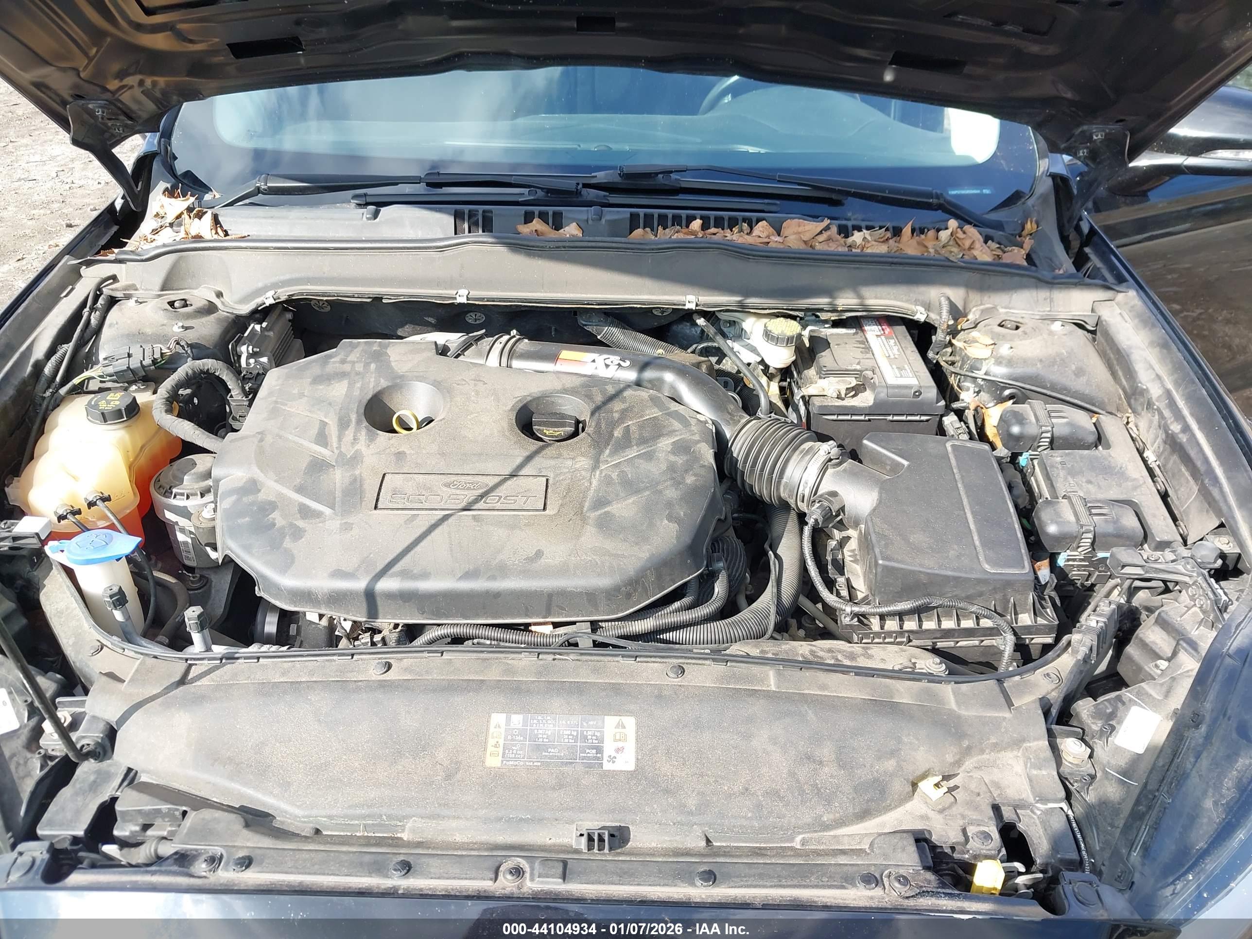 FORD FUSION image 10