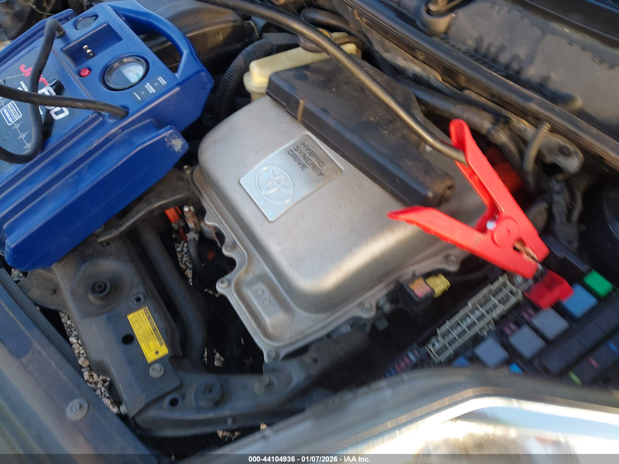 TOYOTA PRIUS image 6