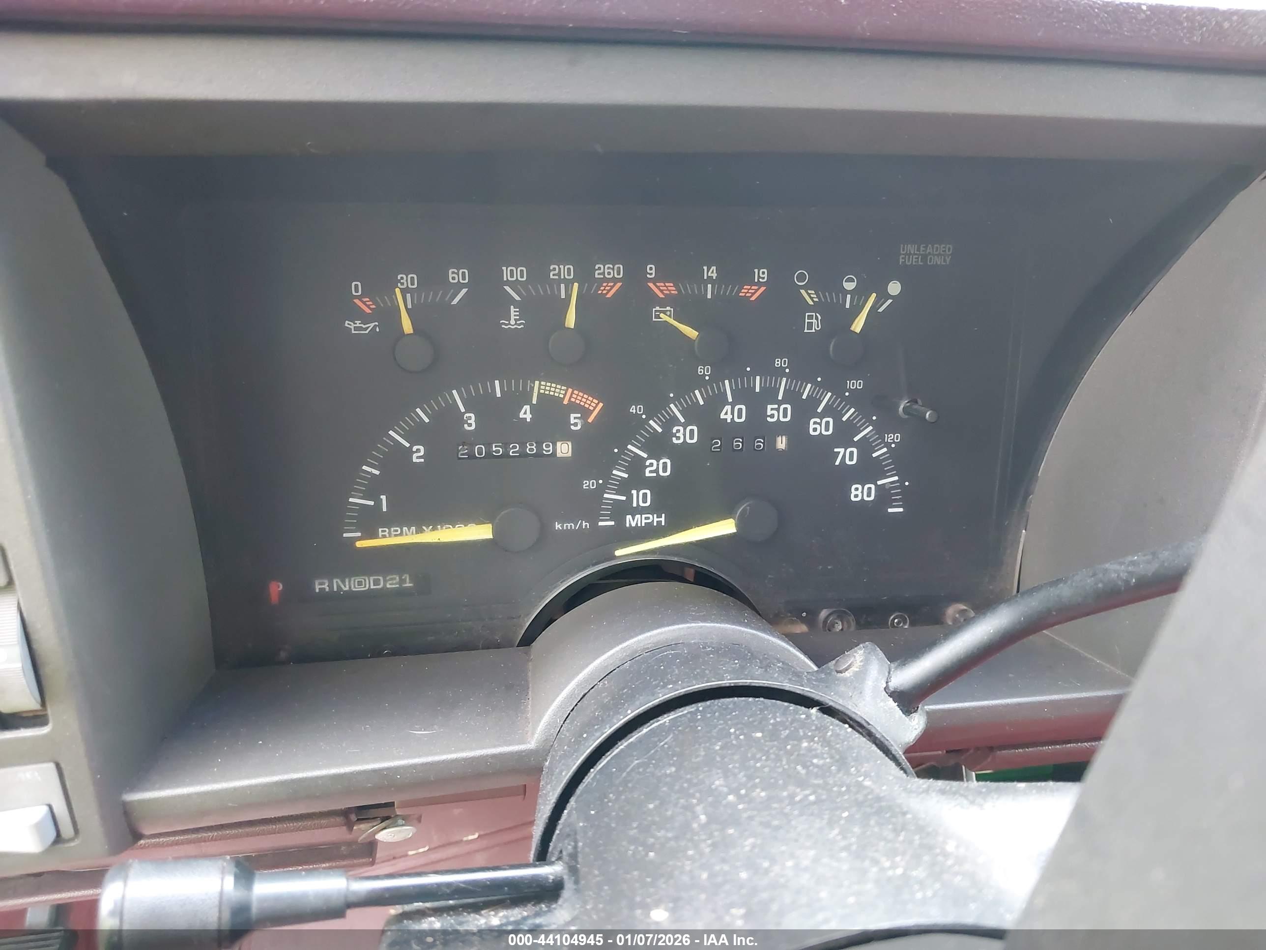CHEVROLET GMT-400 image 7