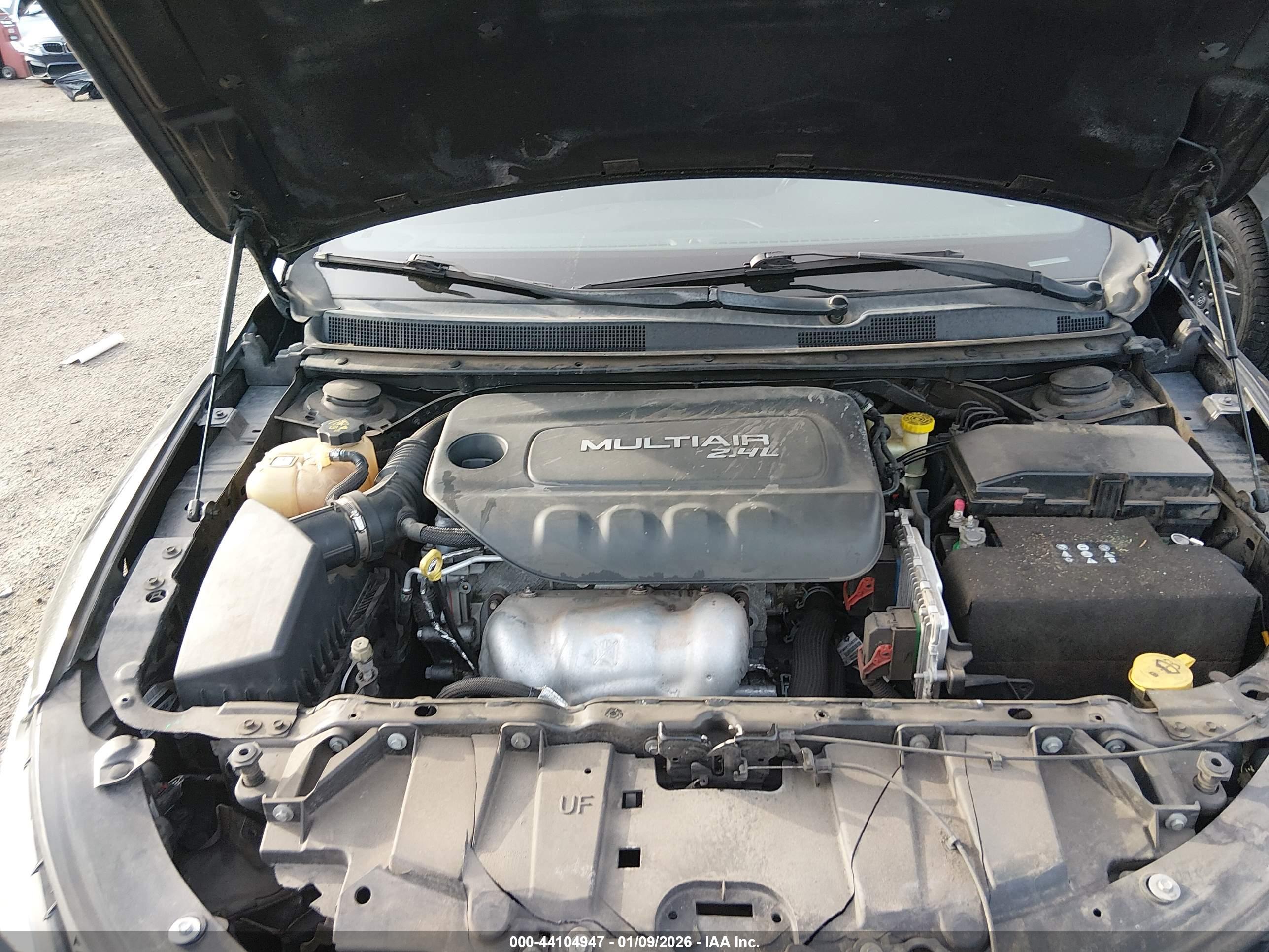 CHRYSLER 200 image 10