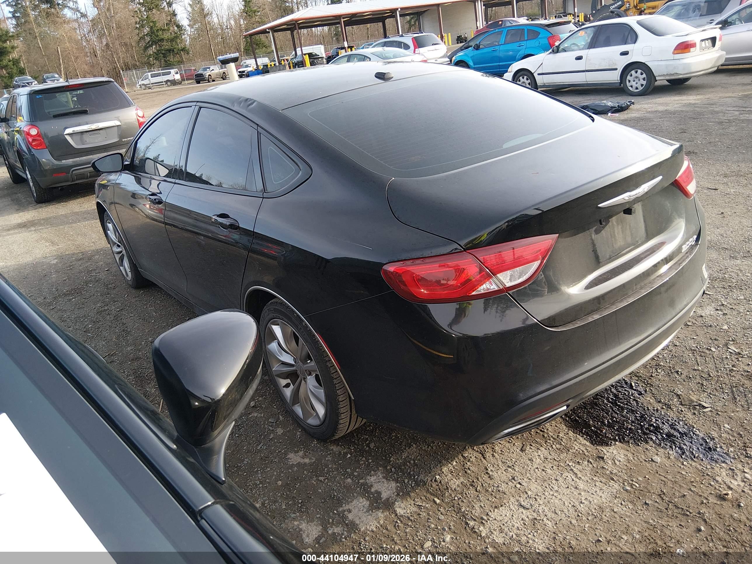 CHRYSLER 200 image 3