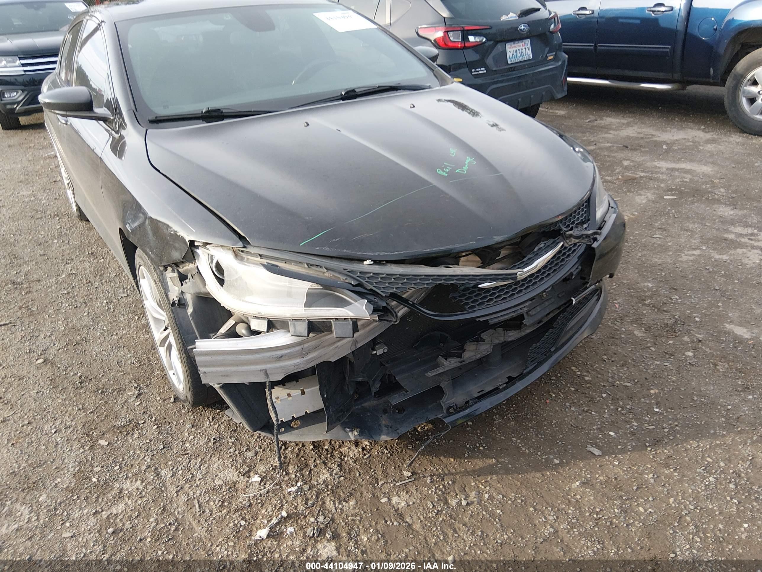 CHRYSLER 200 image 6