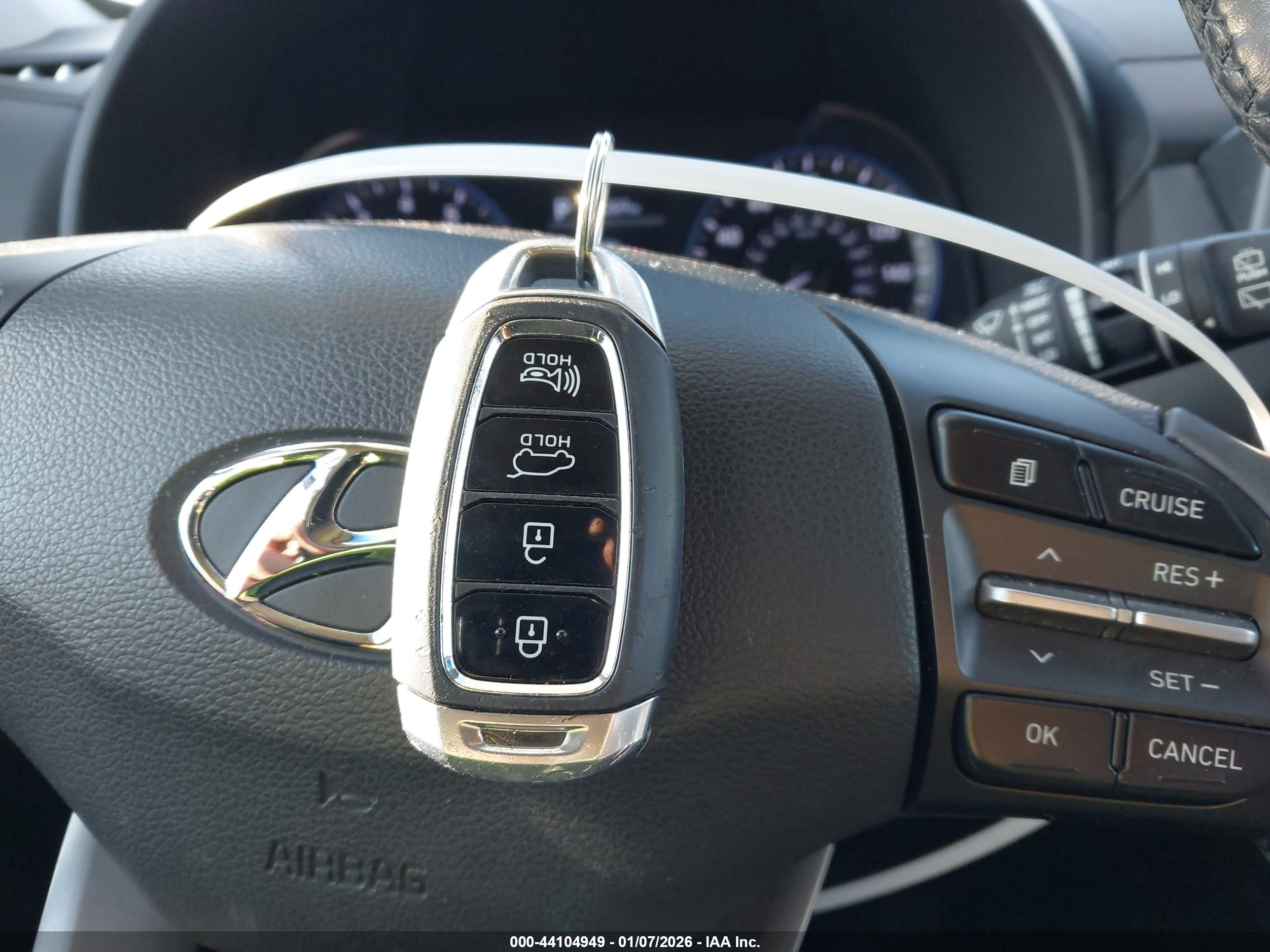 HYUNDAI KONA image 11
