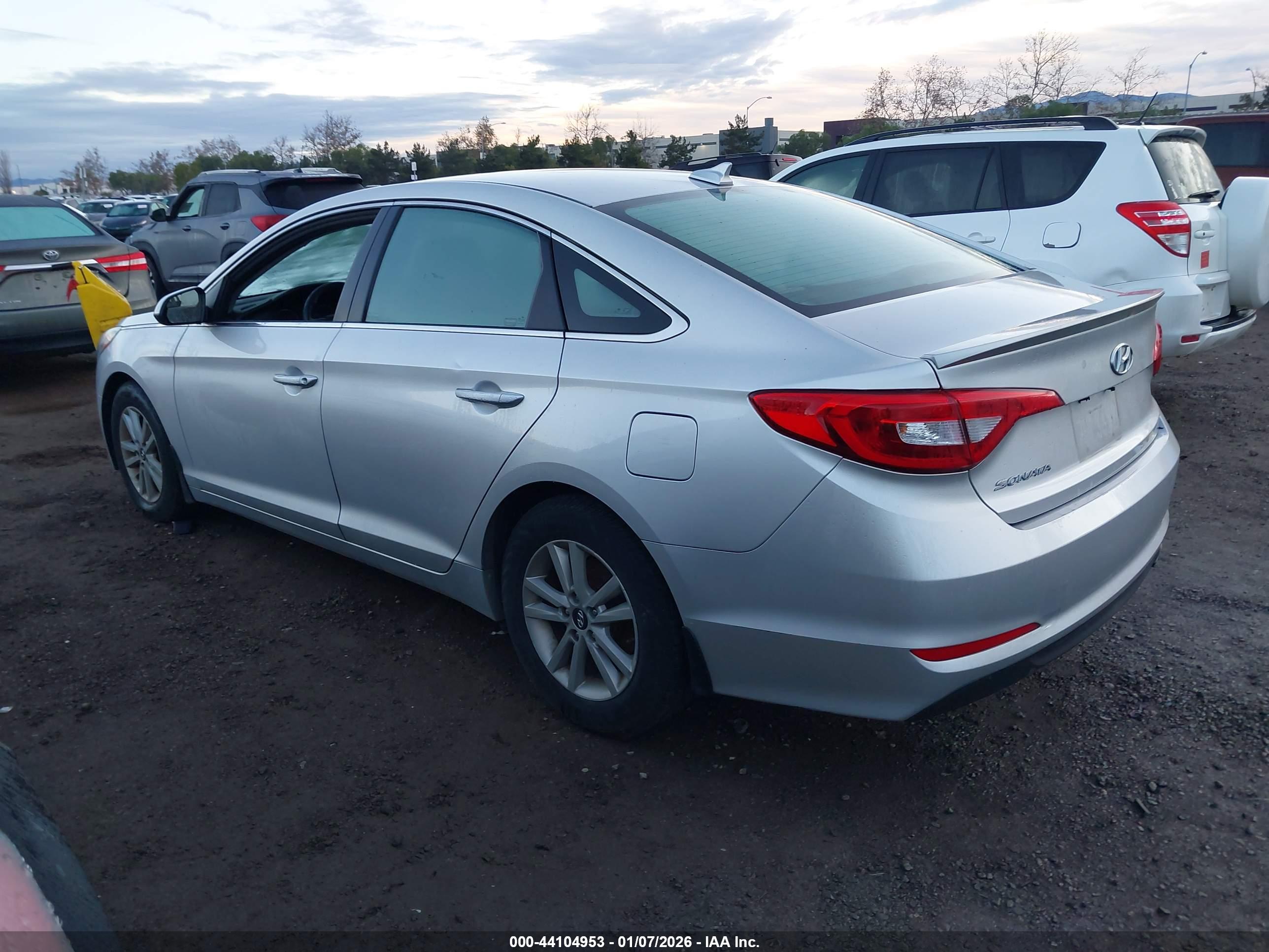 HYUNDAI SONATA image 3