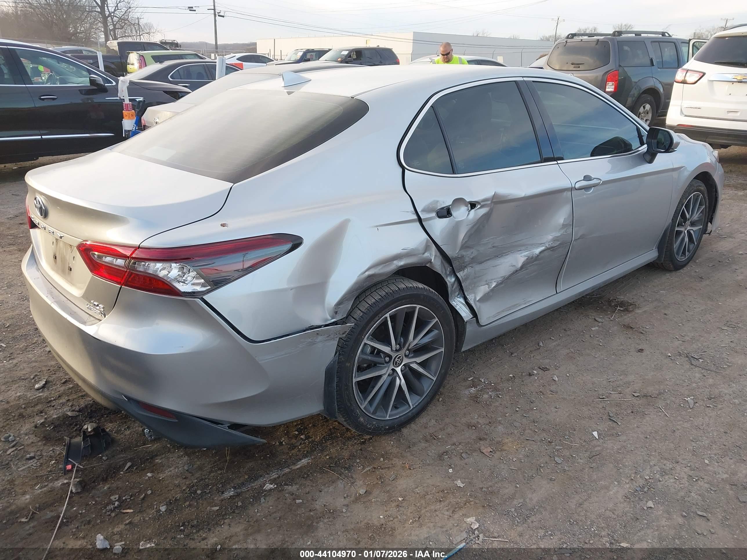 TOYOTA CAMRY image 4