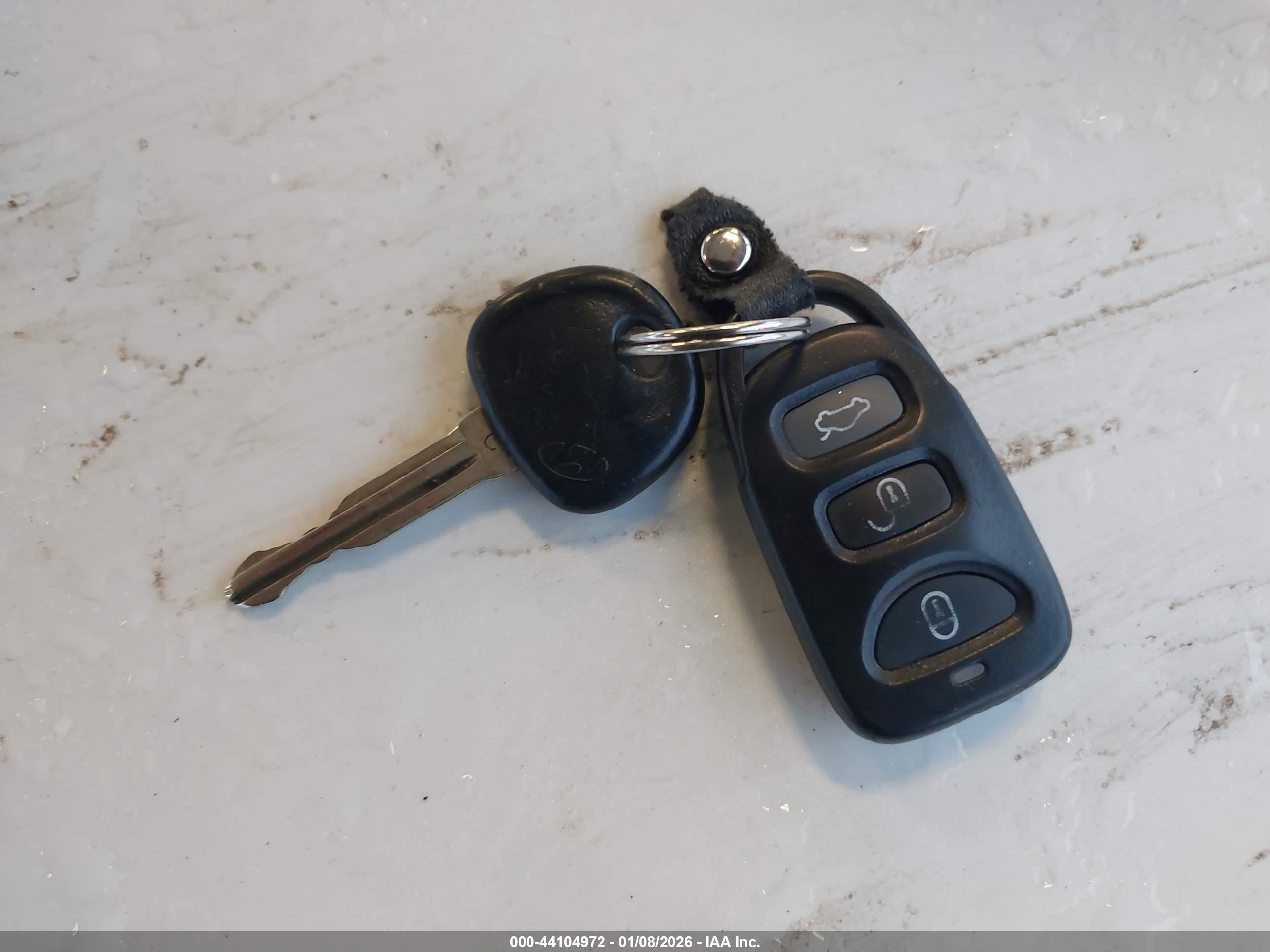 HYUNDAI ELANTRA image 11