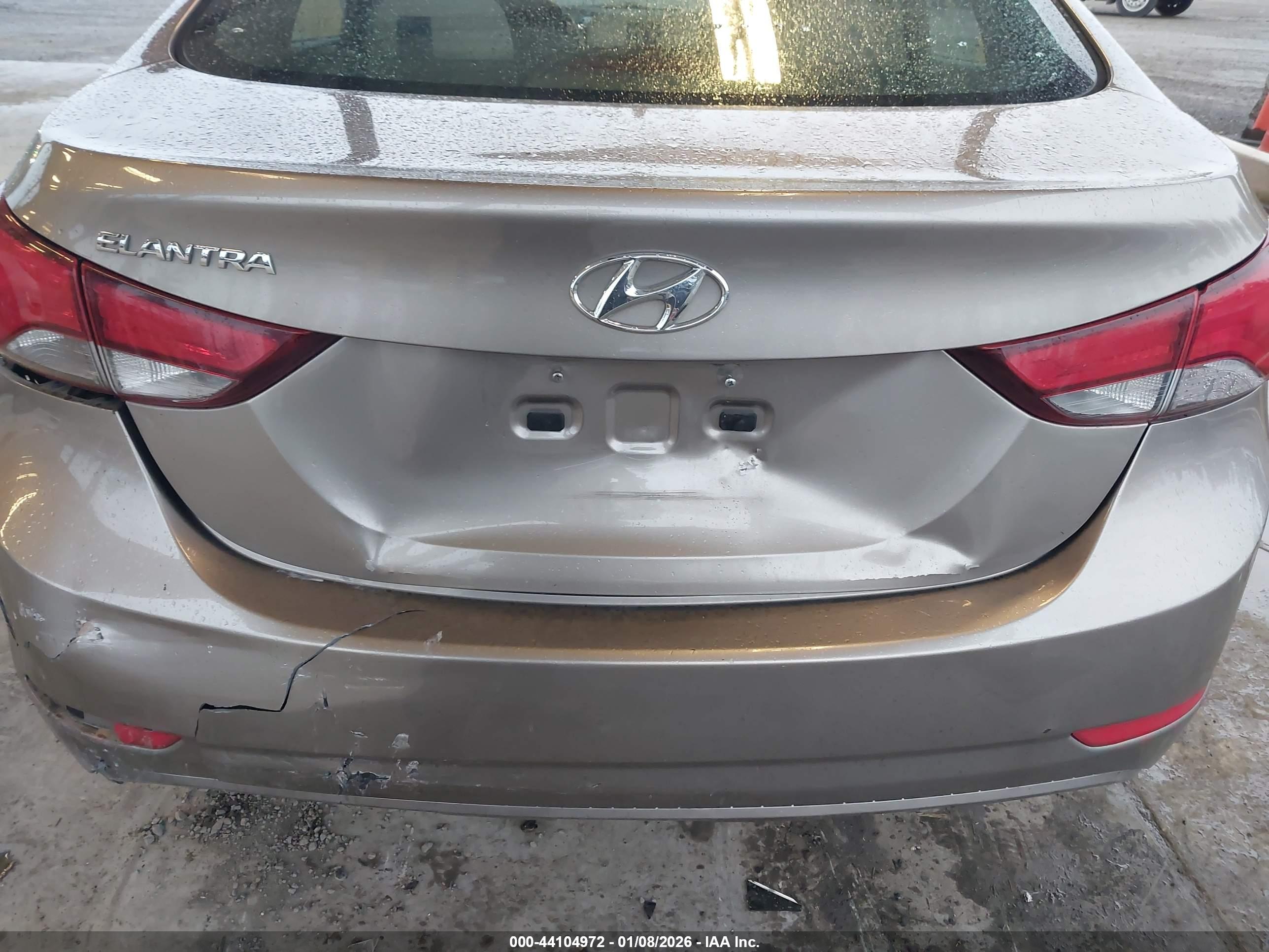 HYUNDAI ELANTRA image 6