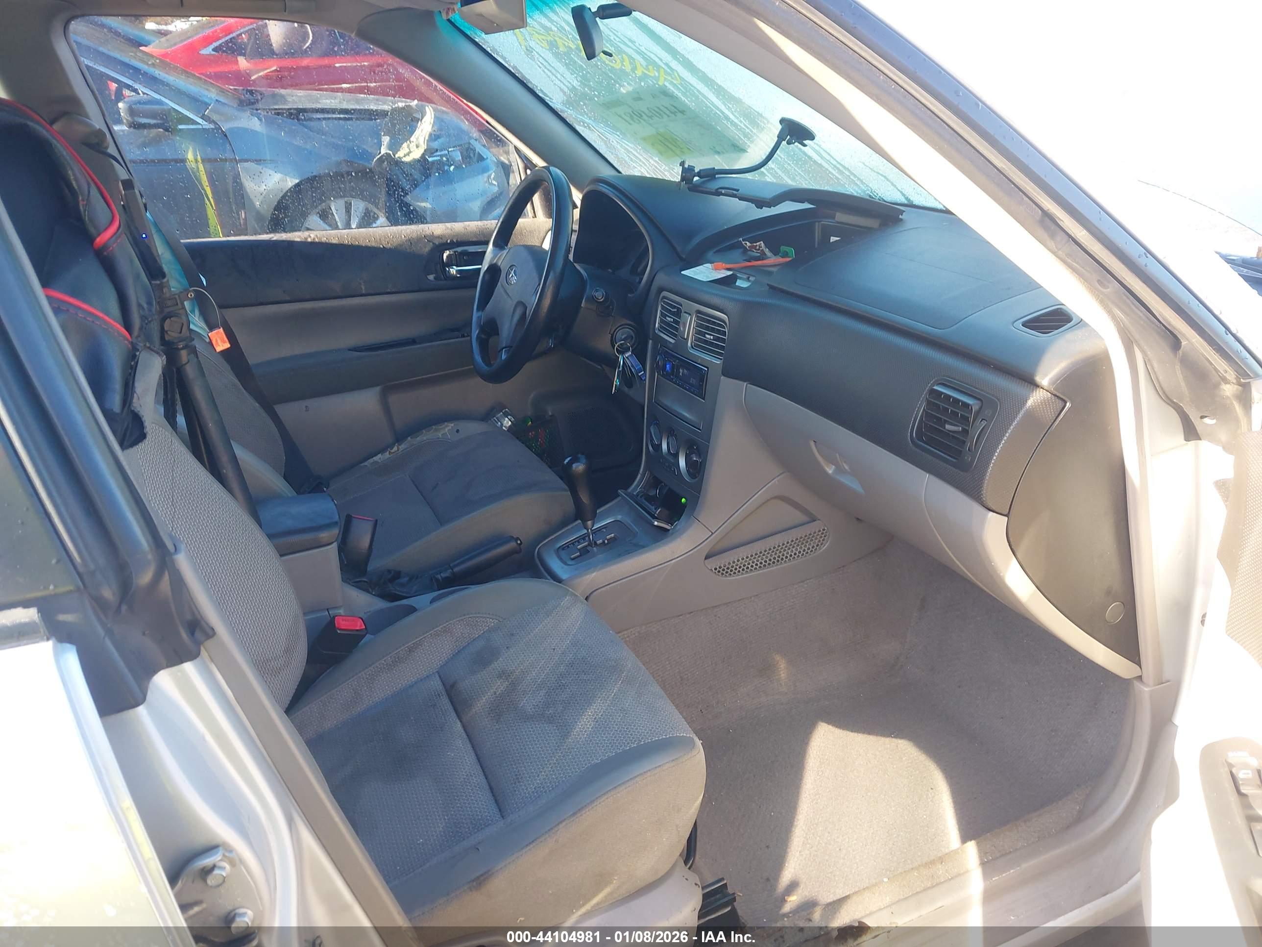 SUBARU FORESTER image 5