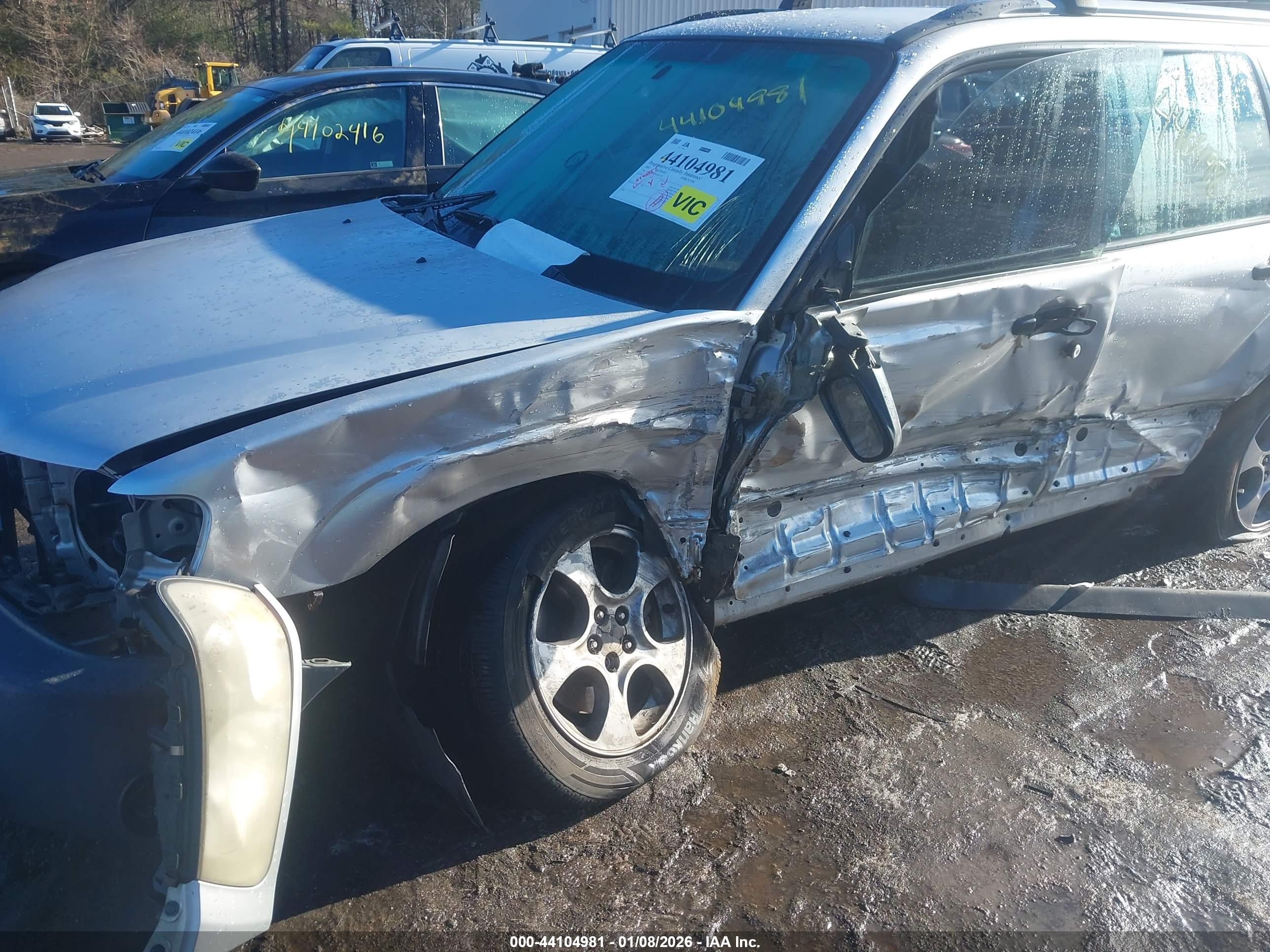 SUBARU FORESTER image 6