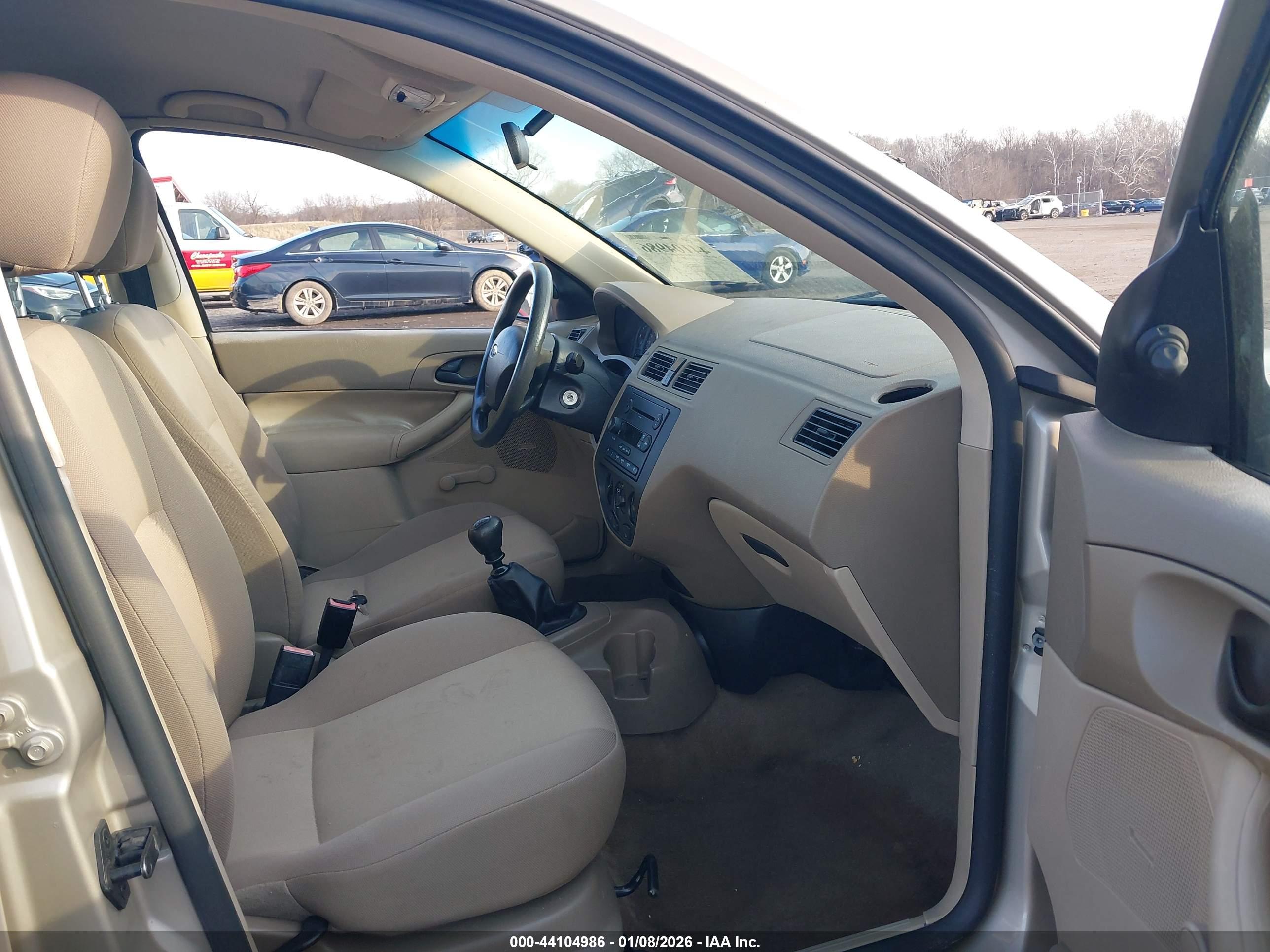FORD FOCUS image 5
