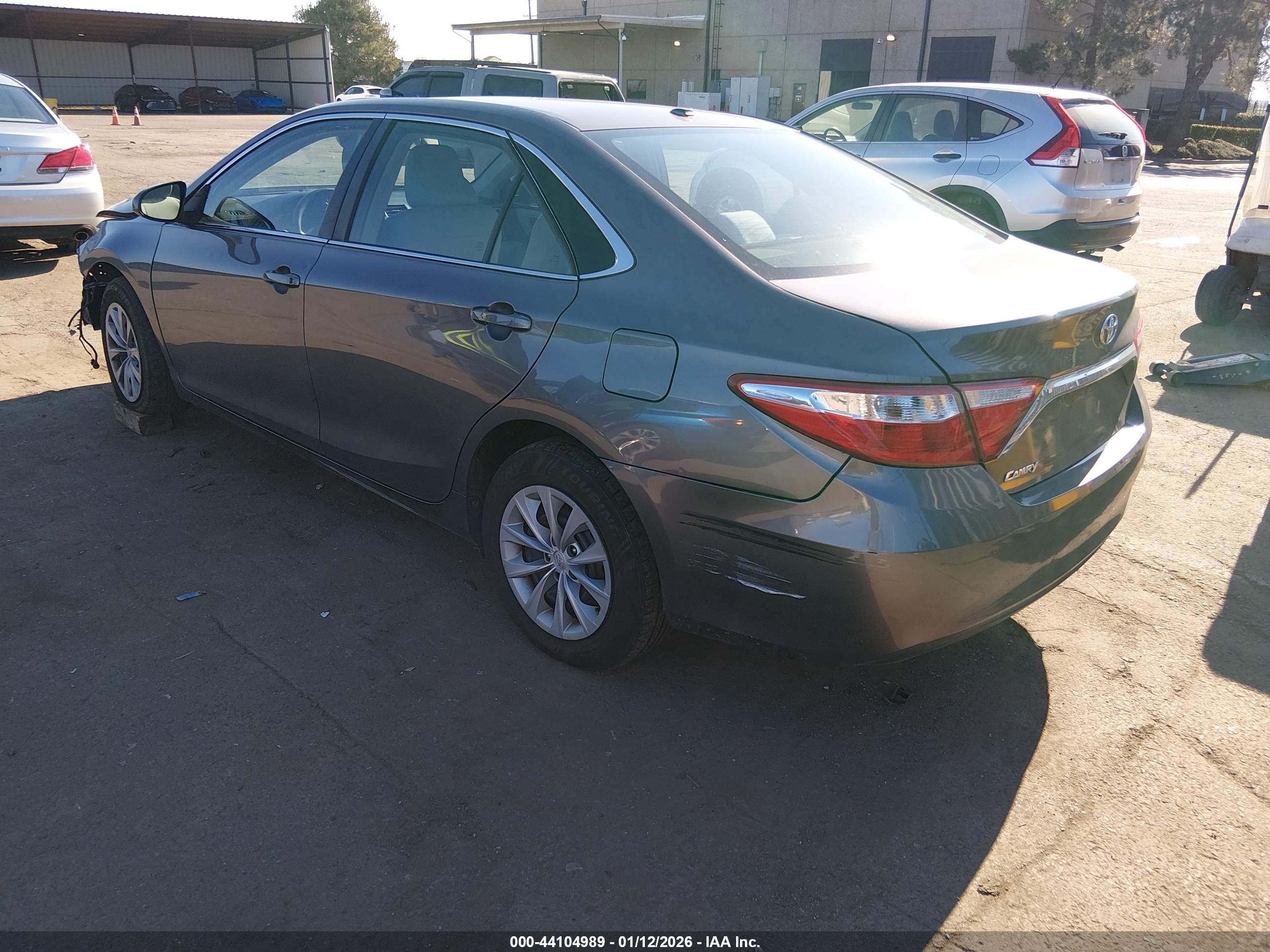 TOYOTA CAMRY image 3