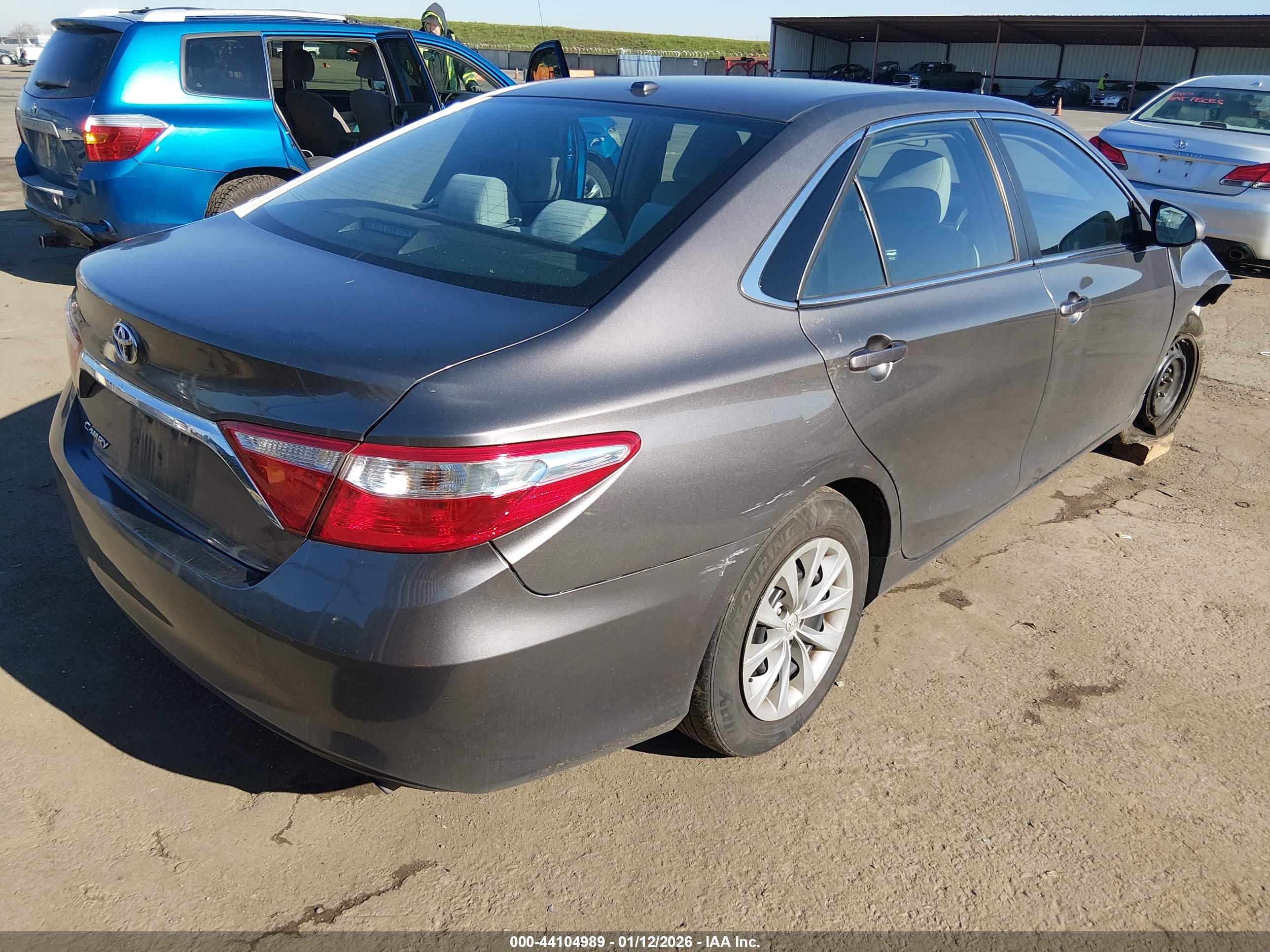 TOYOTA CAMRY image 4