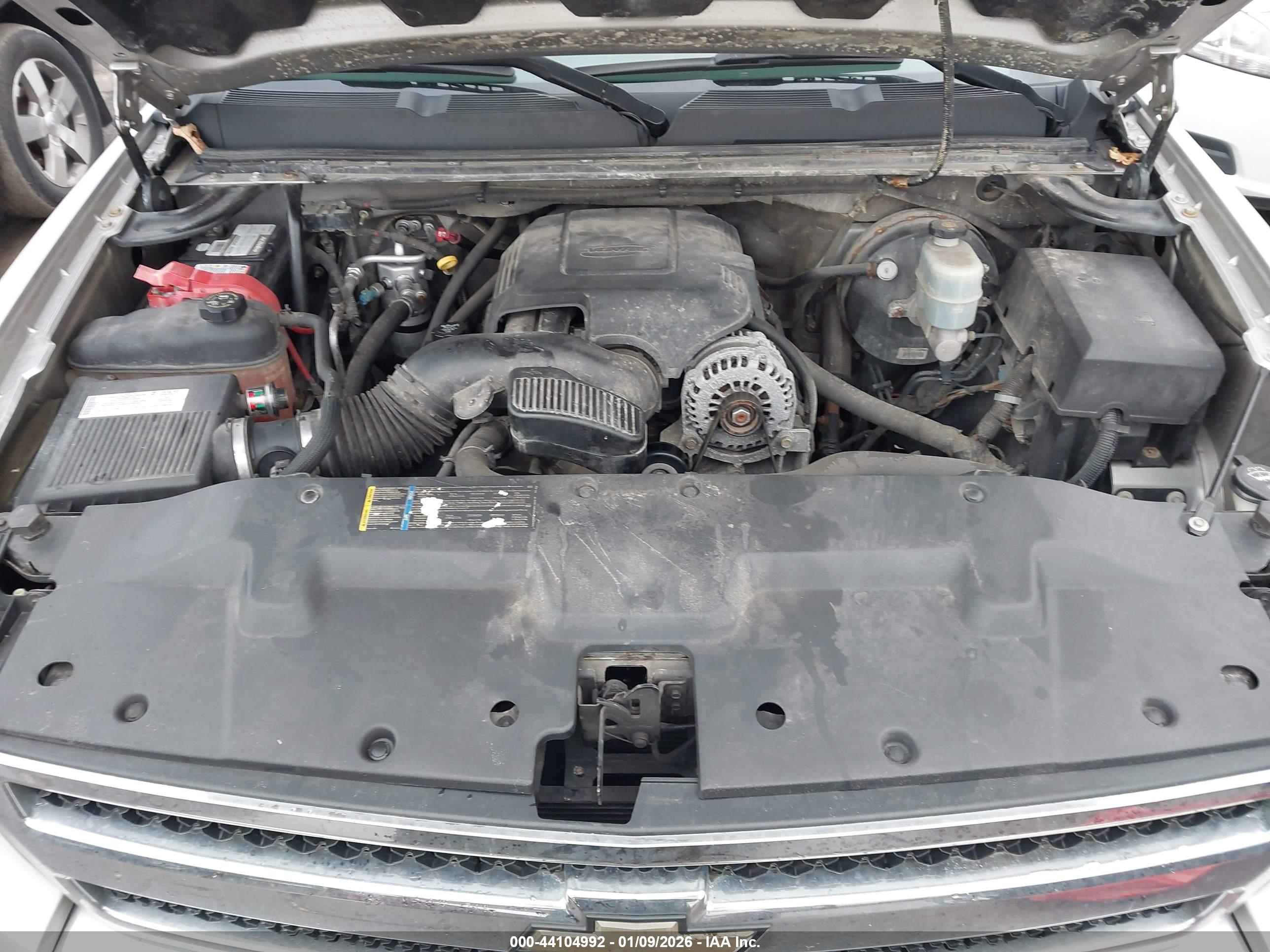 CHEVROLET SILVERADO image 10