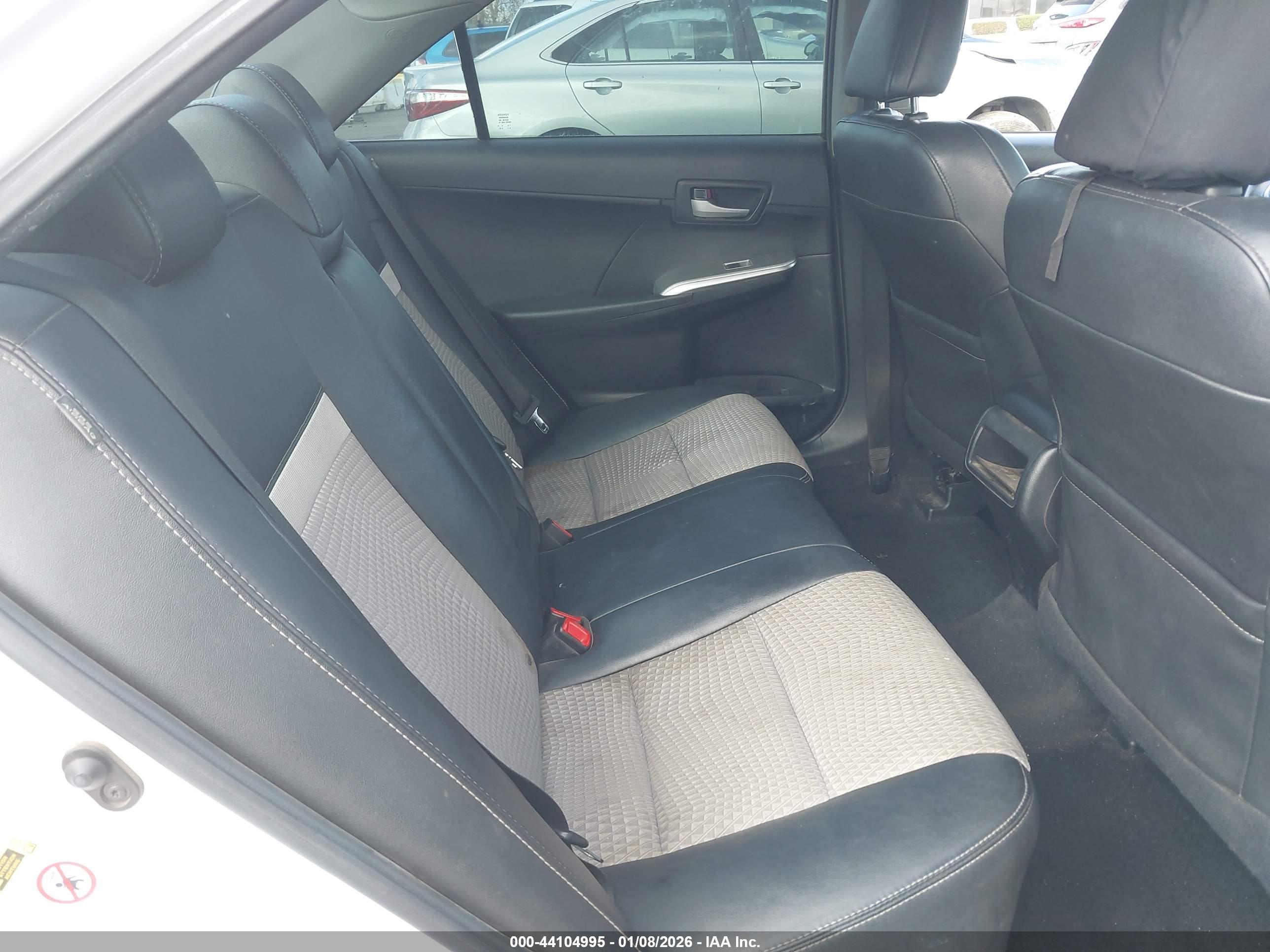 TOYOTA CAMRY image 8