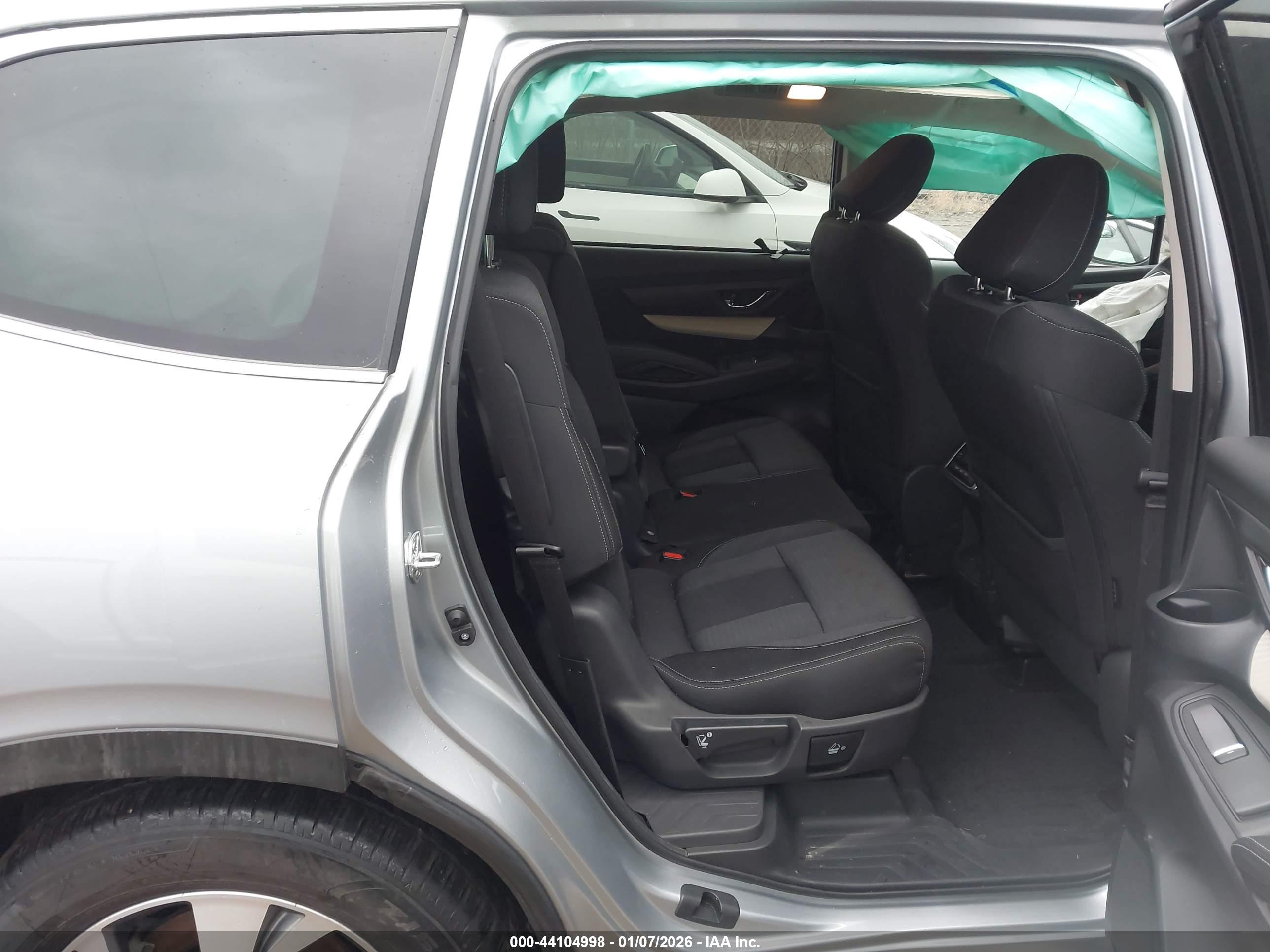 SUBARU ASCENT image 8