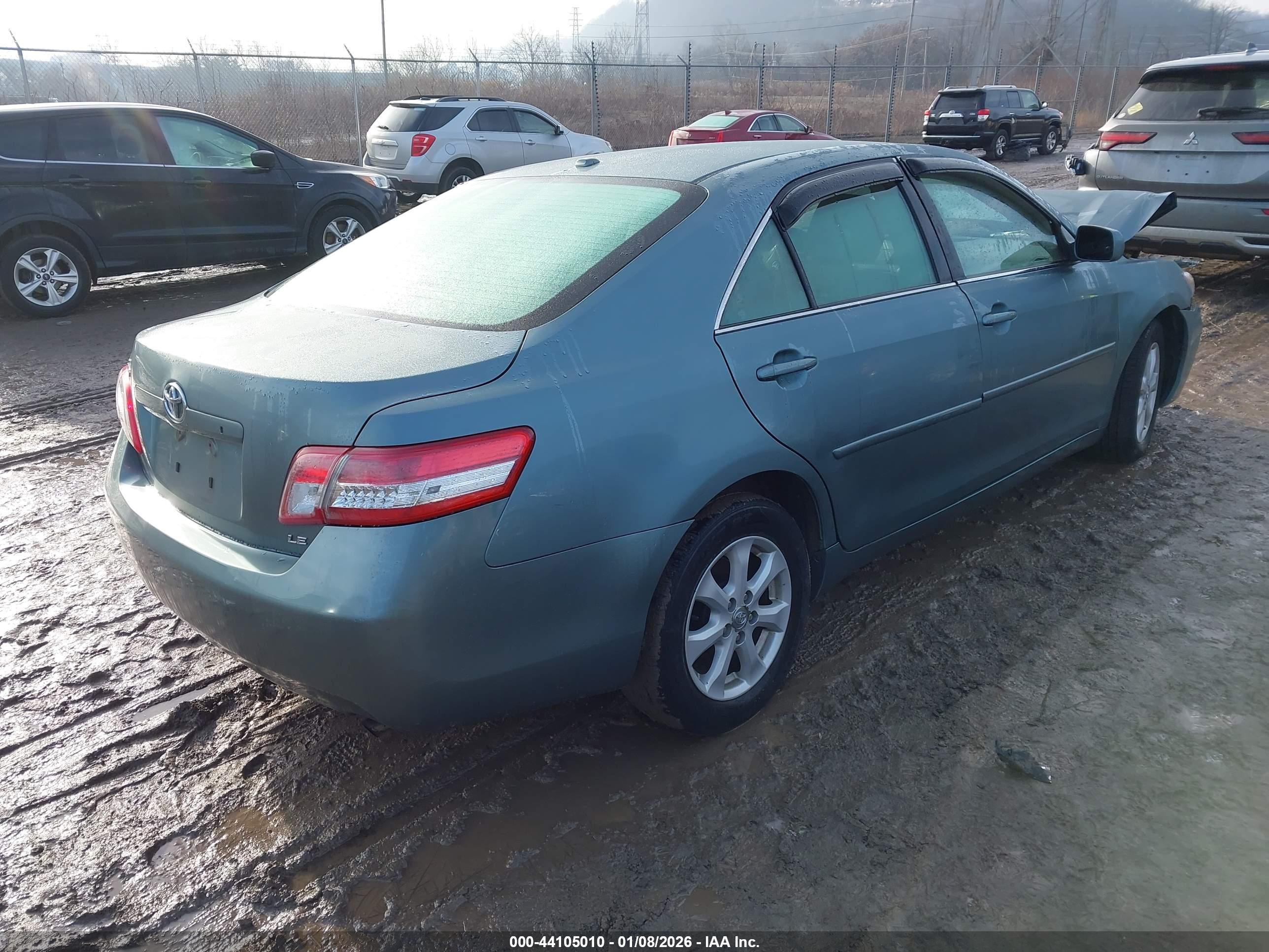 TOYOTA CAMRY image 4