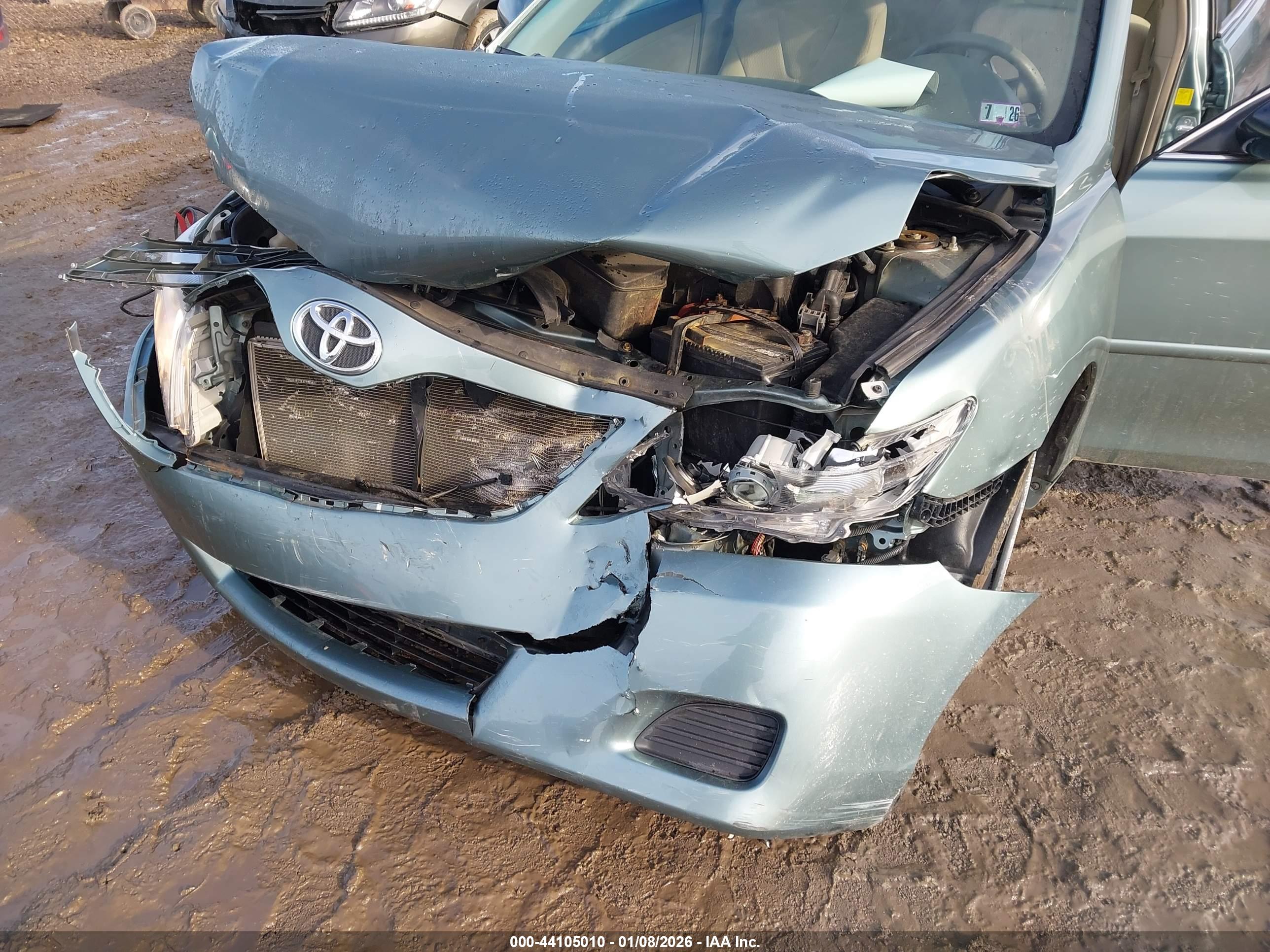 TOYOTA CAMRY image 6