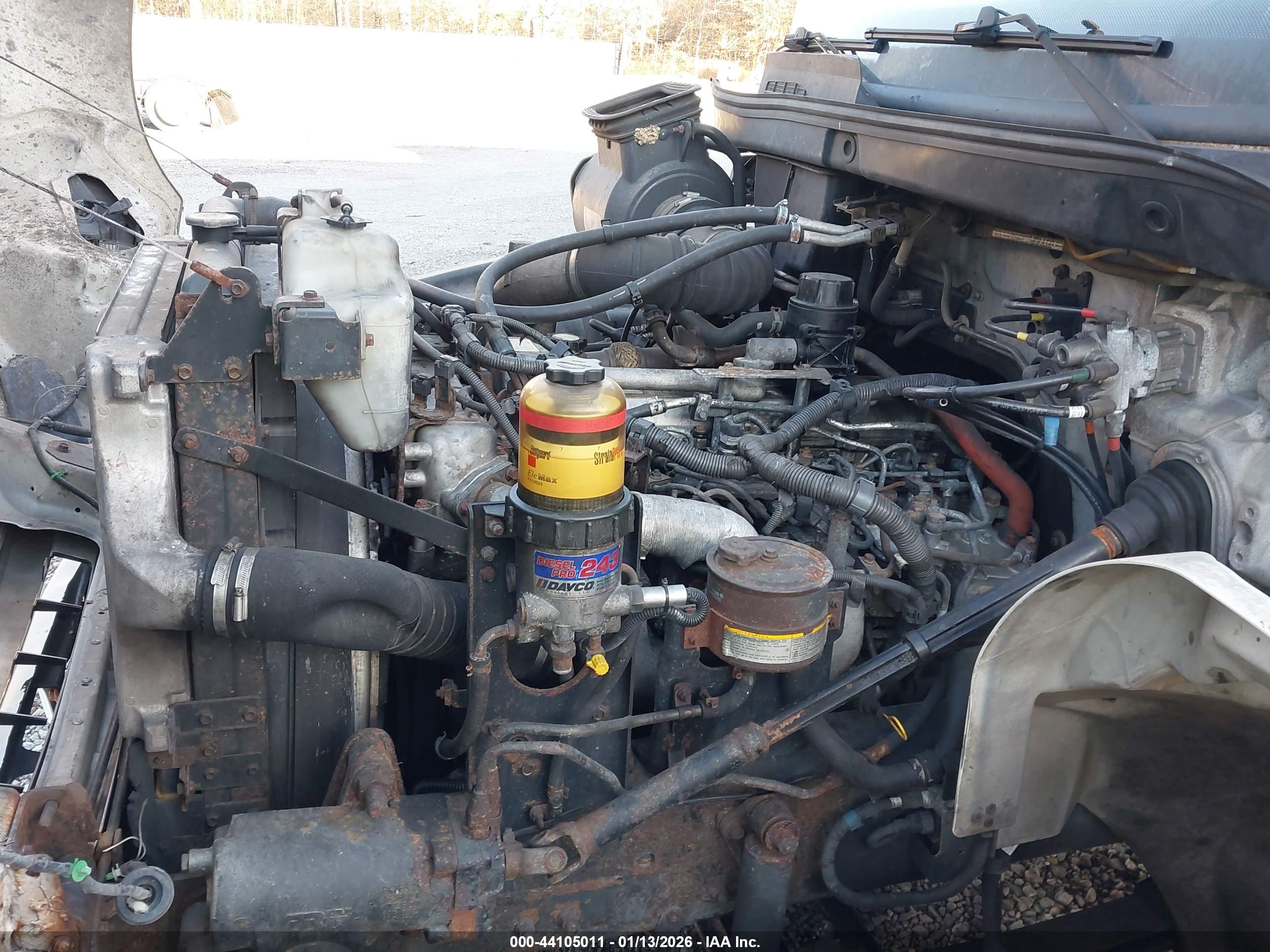 HINO 268 image 10