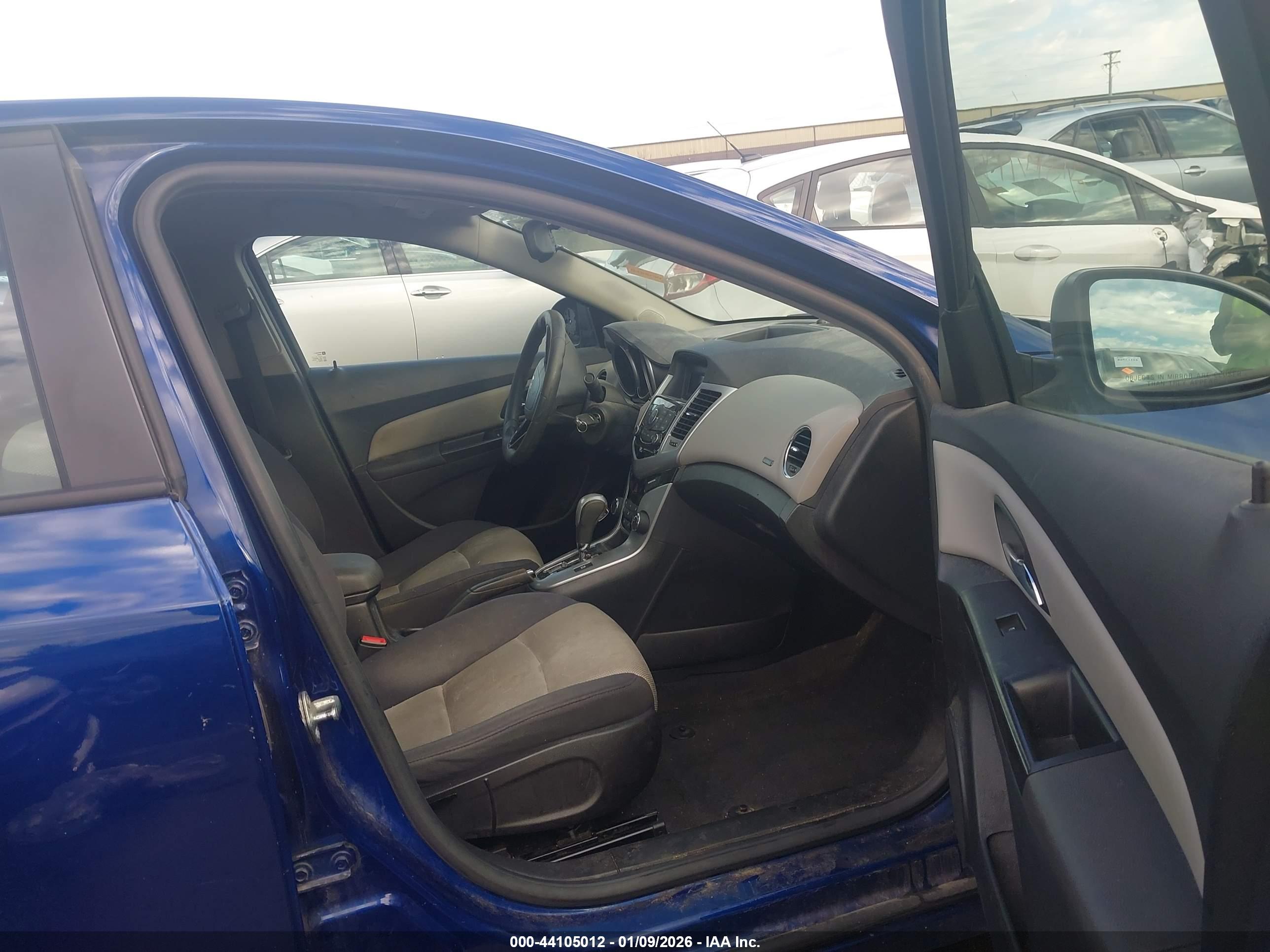 CHEVROLET CRUZE image 5