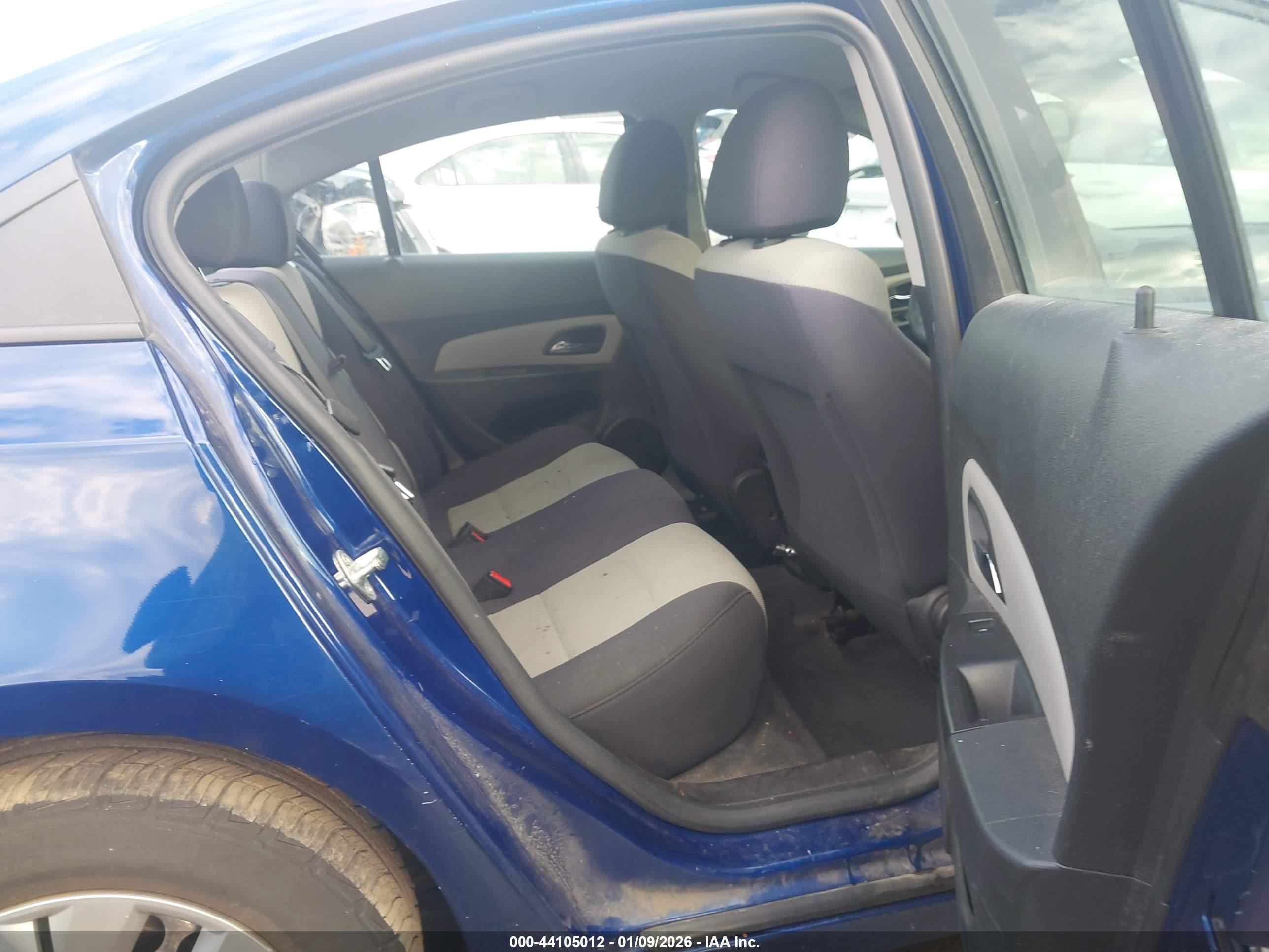 CHEVROLET CRUZE image 8