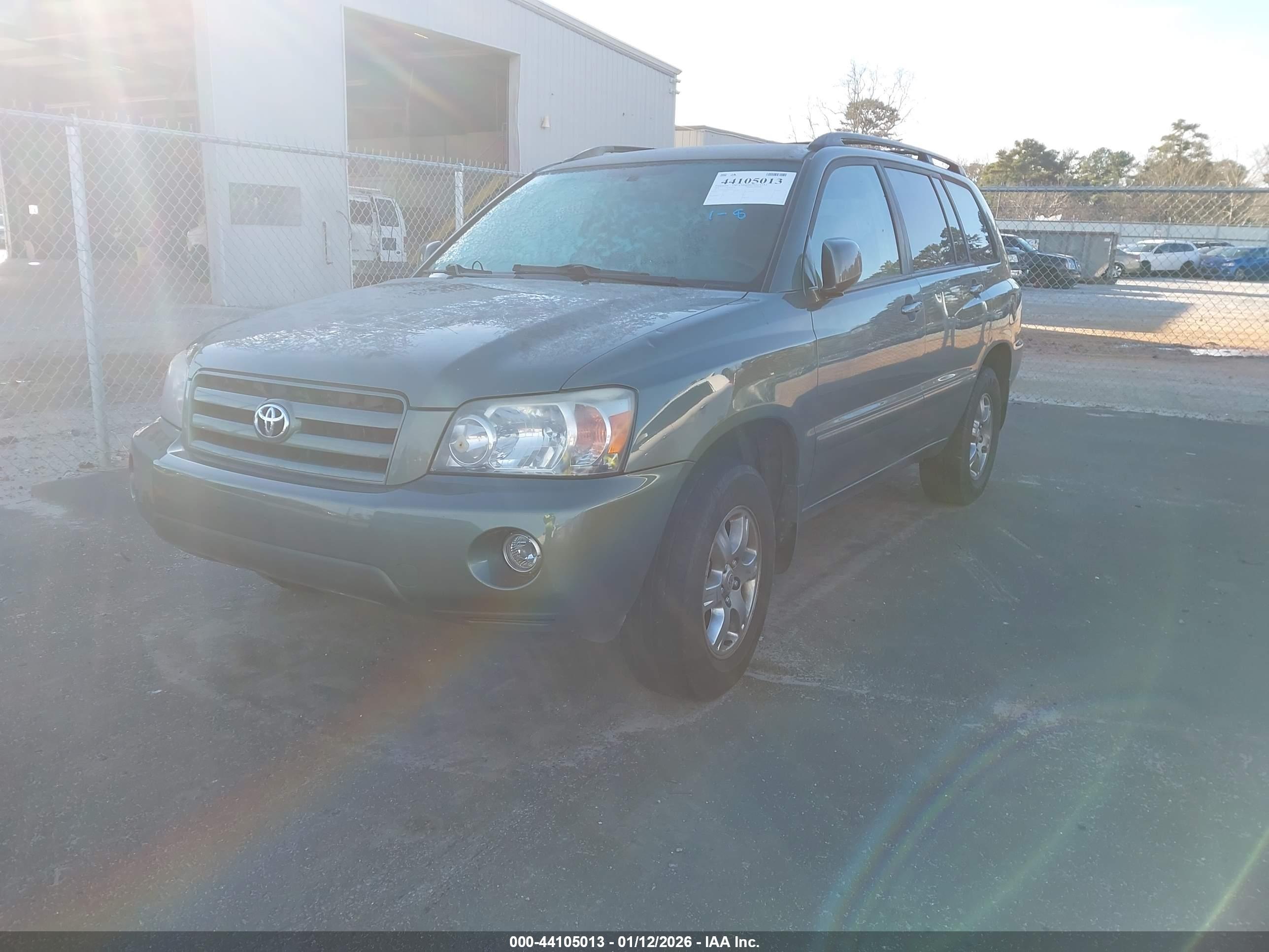 TOYOTA HIGHLANDER image 2