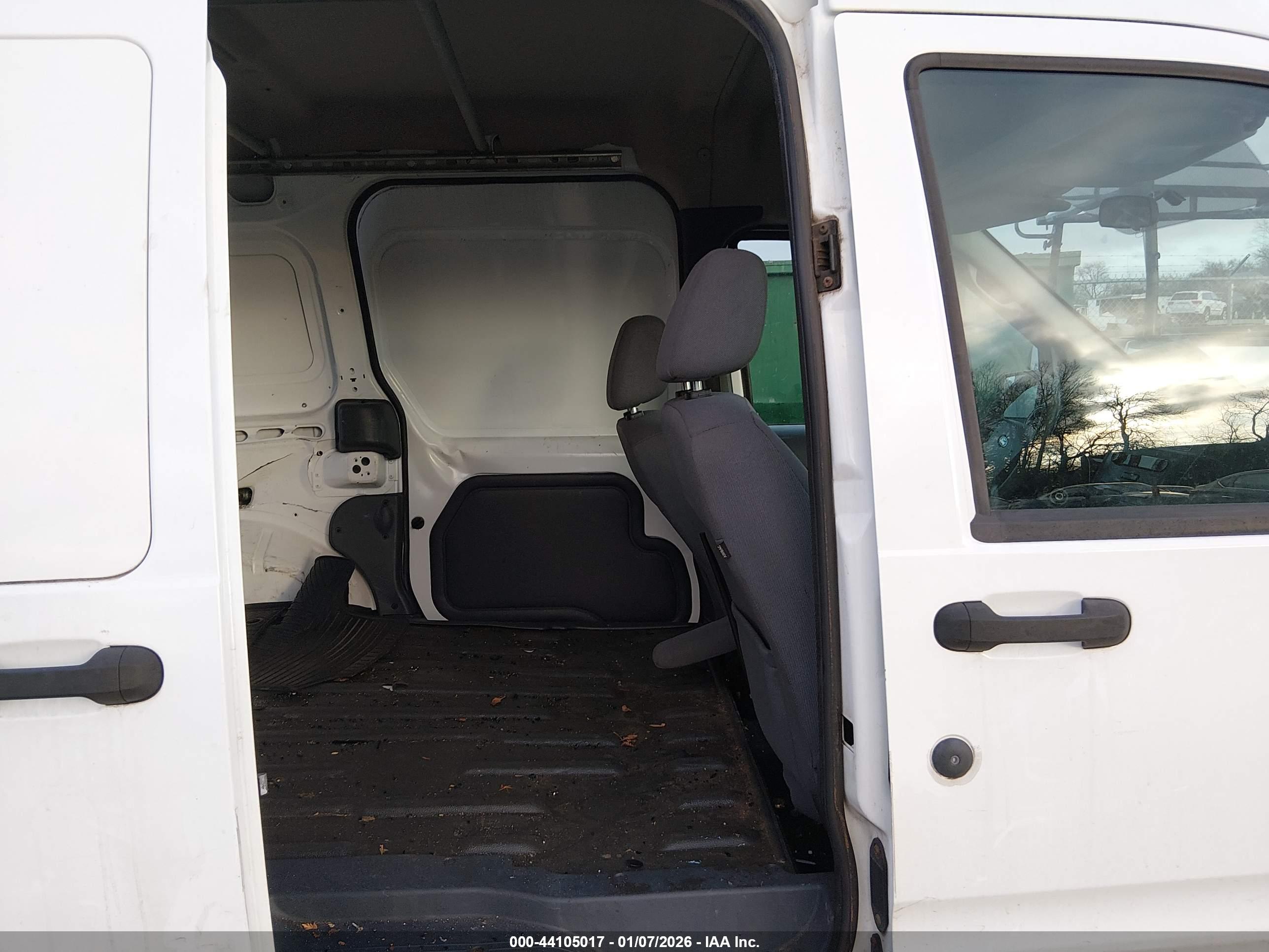 FORD TRANSIT image 8