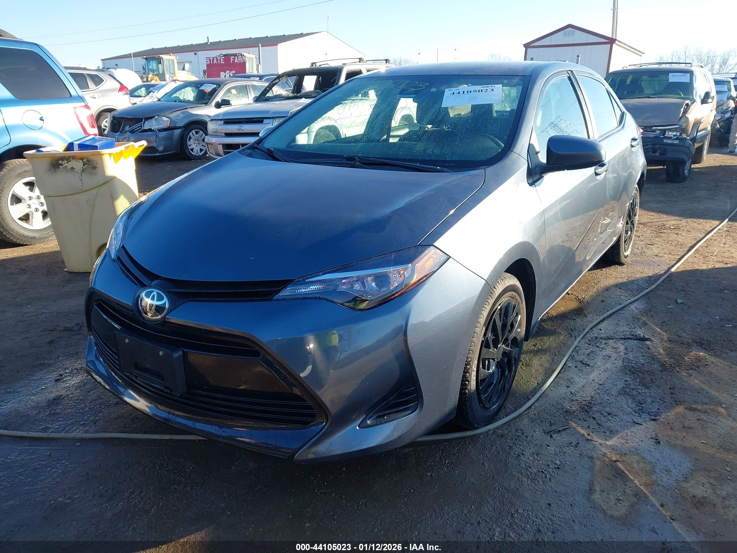 TOYOTA COROLLA image 2