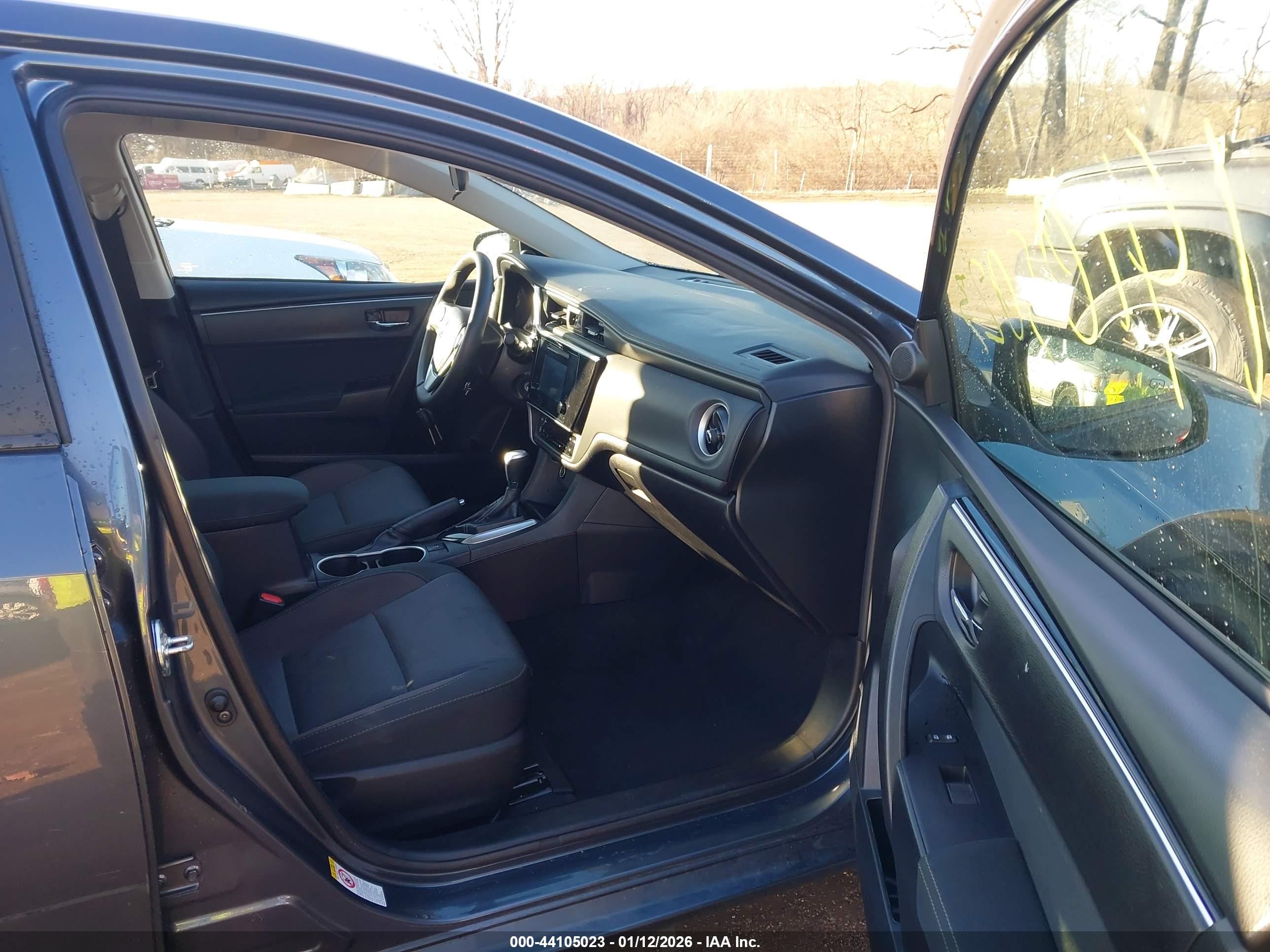 TOYOTA COROLLA image 5
